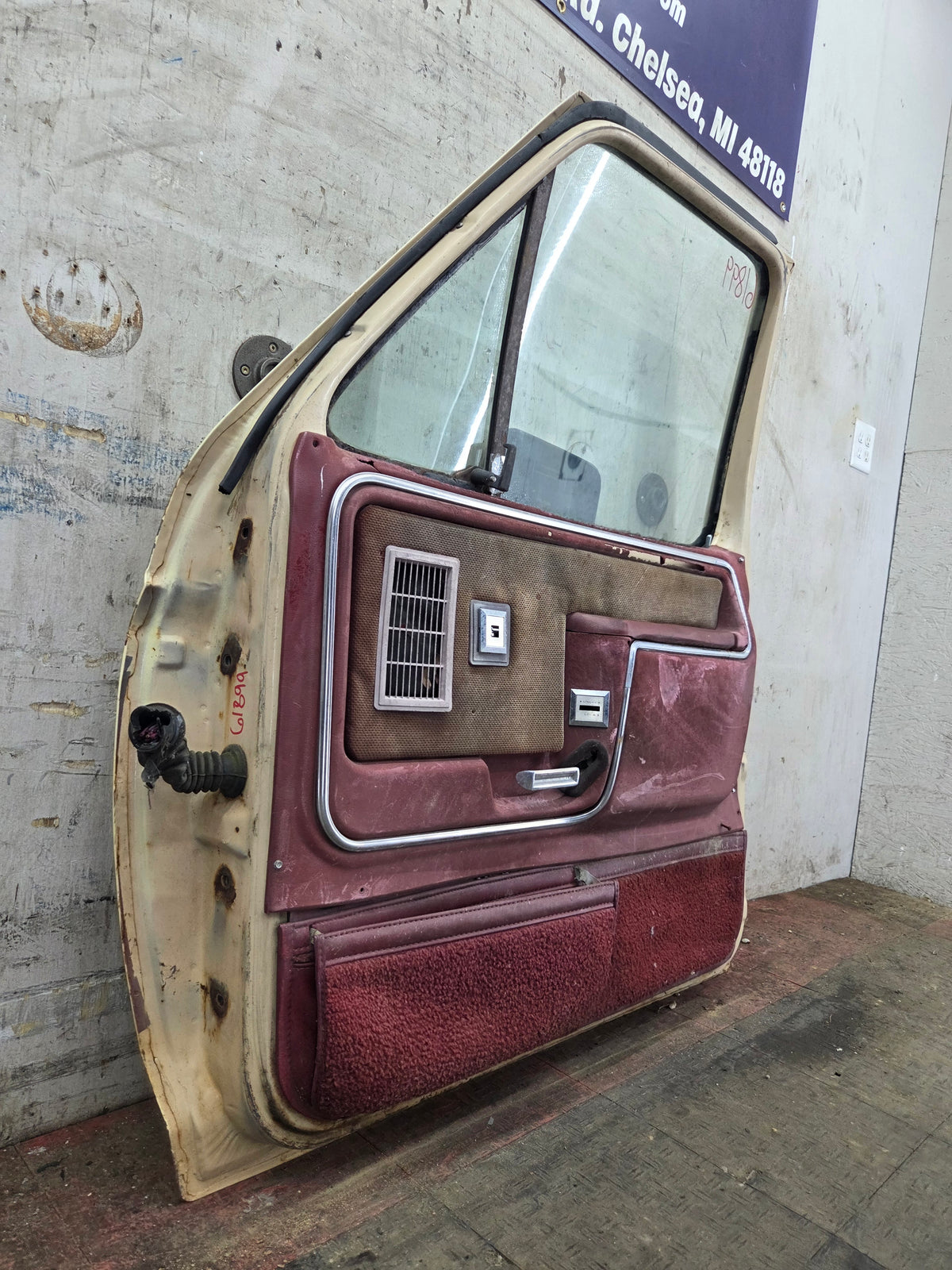 1980-1986 Ford F Series F250 F350 F450 F550 Passenger Side Front Door RH