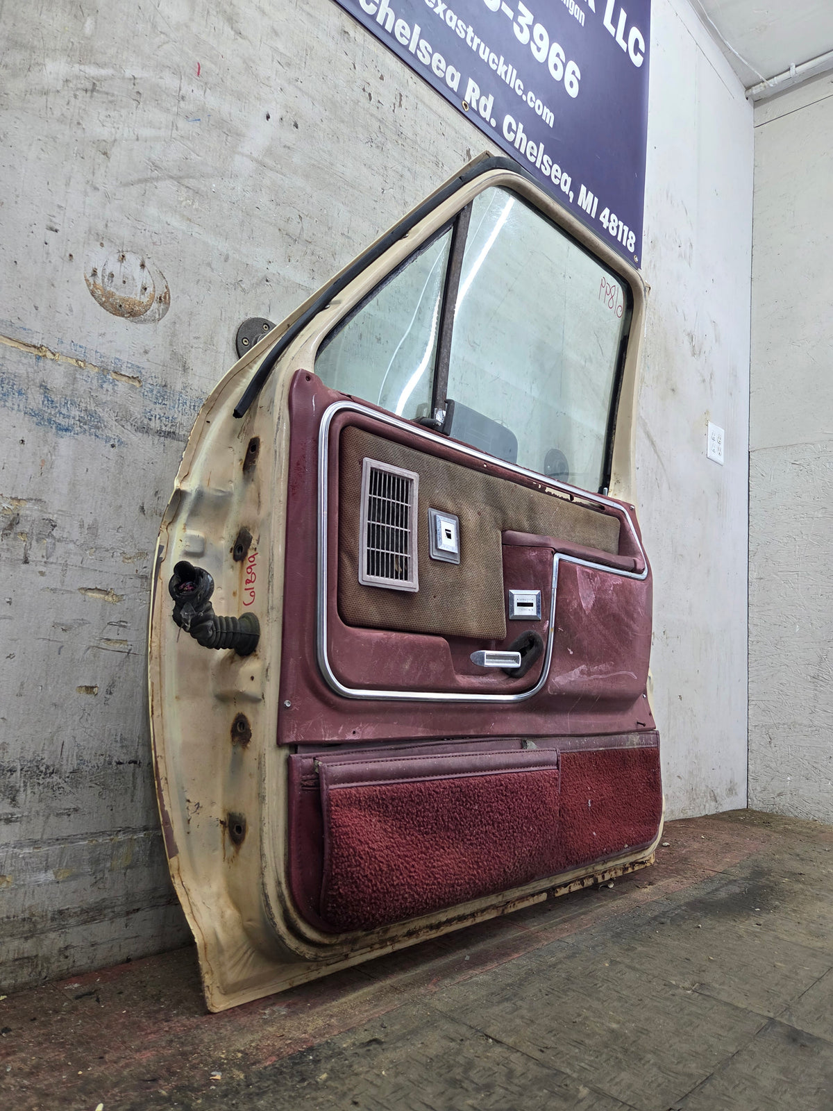 1980-1986 Ford F Series F250 F350 F450 F550 Passenger Side Front Door RH