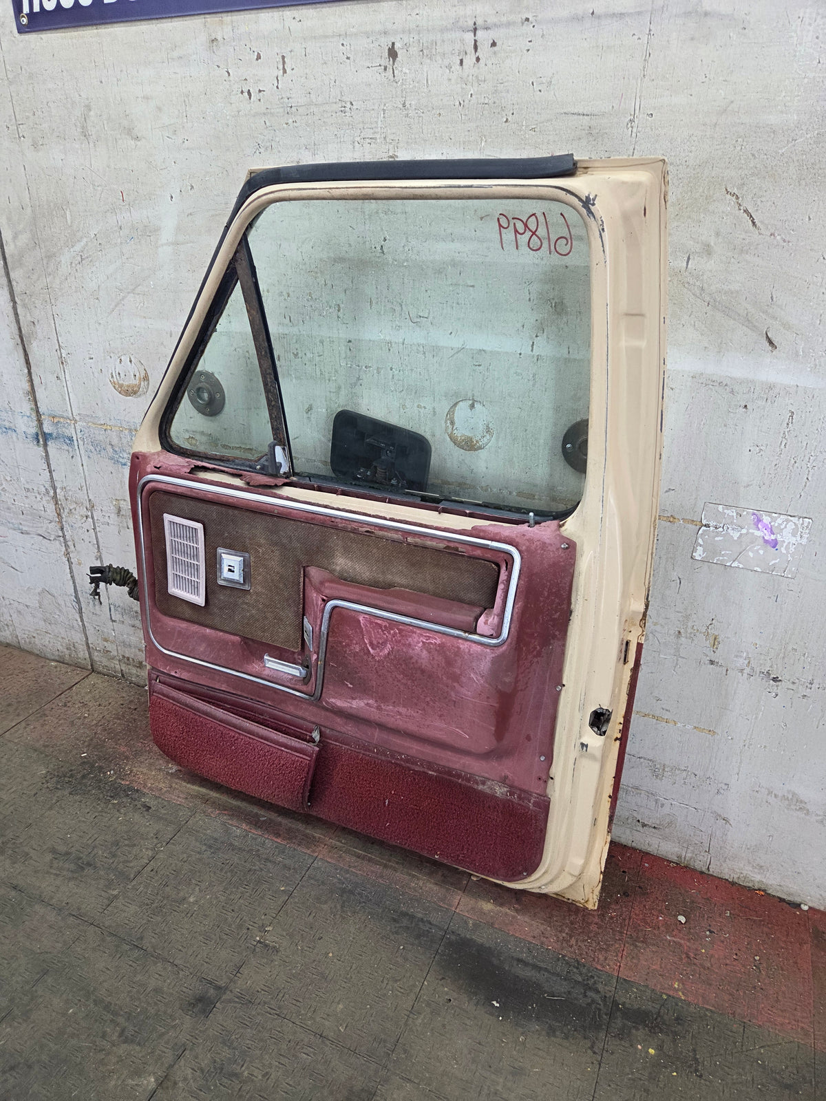 1980-1986 Ford F Series F250 F350 F450 F550 Passenger Side Front Door RH