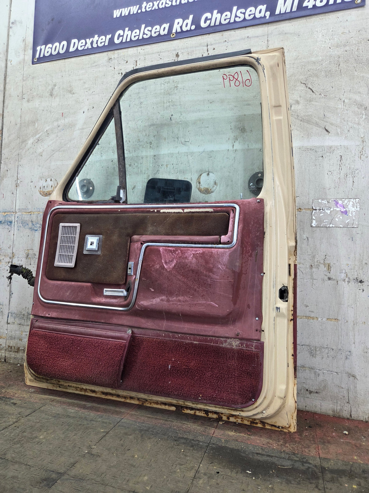 1980-1986 Ford F Series F250 F350 F450 F550 Passenger Side Front Door RH