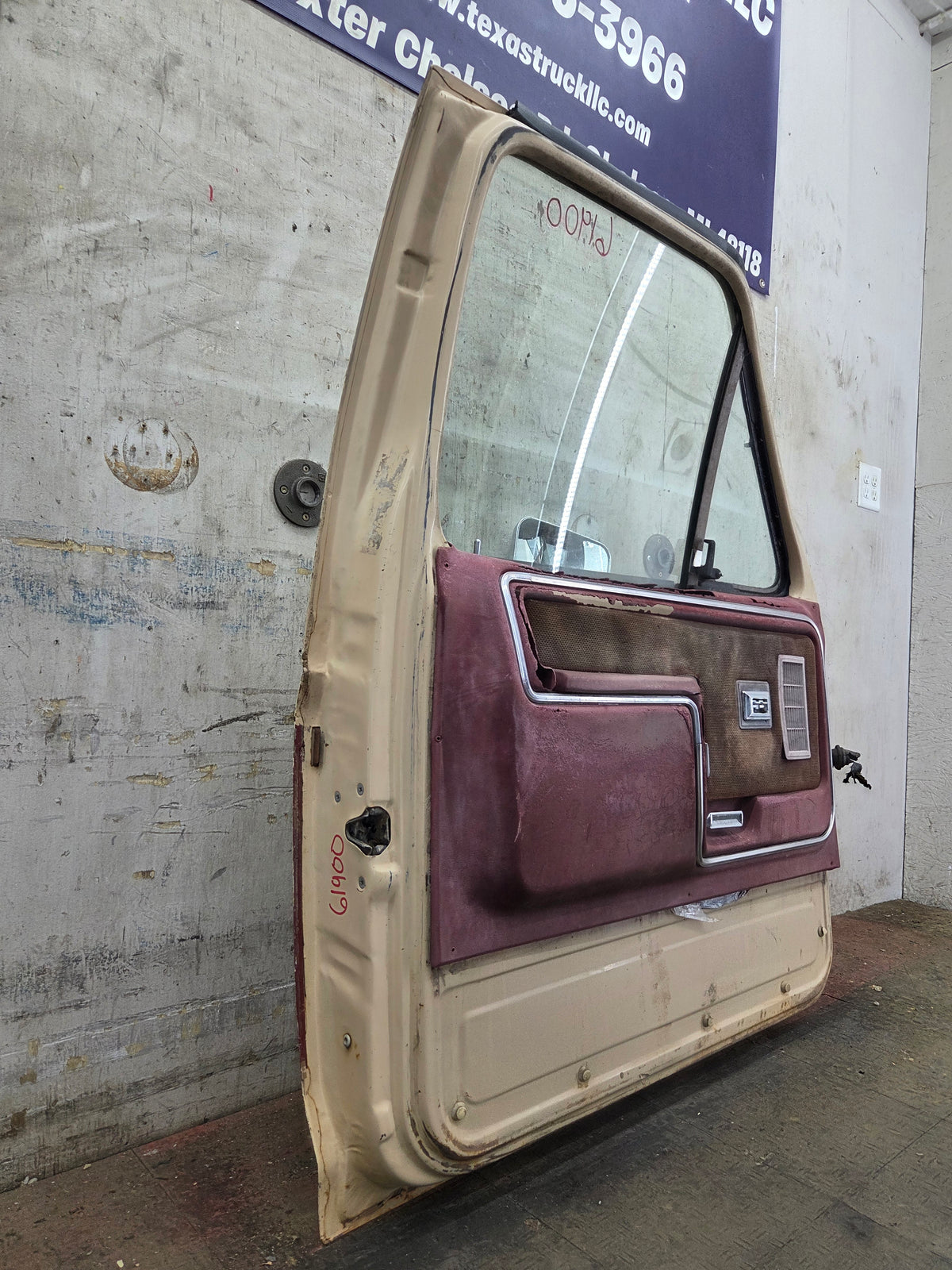 1980-1986 Ford F100 F150 F250 F350 LH Driver Side Front Door
