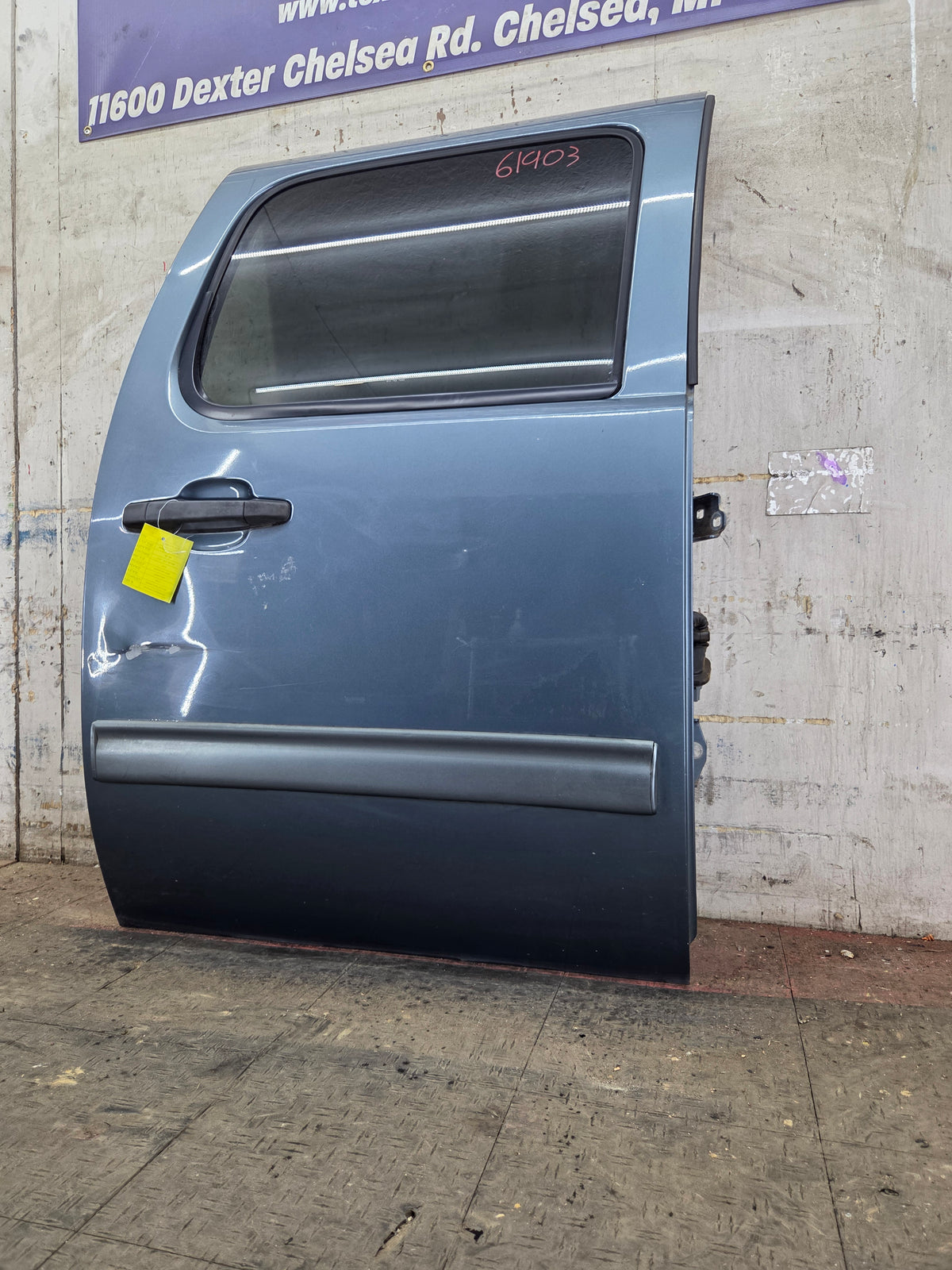 2007-2013 Chevrolet Silverado / GMC Sierra 1500 2500 3500 HD Crew Cab RH Passenger Rear Door