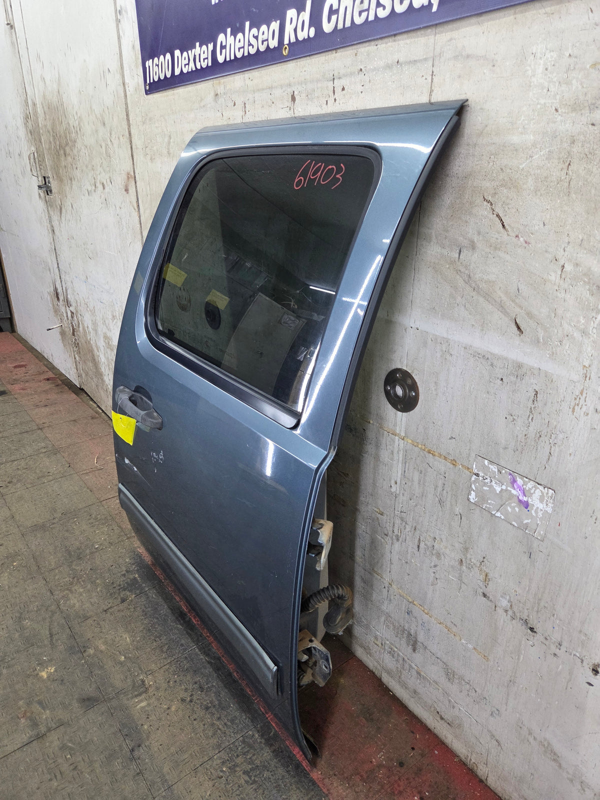 2007-2013 Chevrolet Silverado / GMC Sierra 1500 2500 3500 HD Crew Cab RH Passenger Rear Door