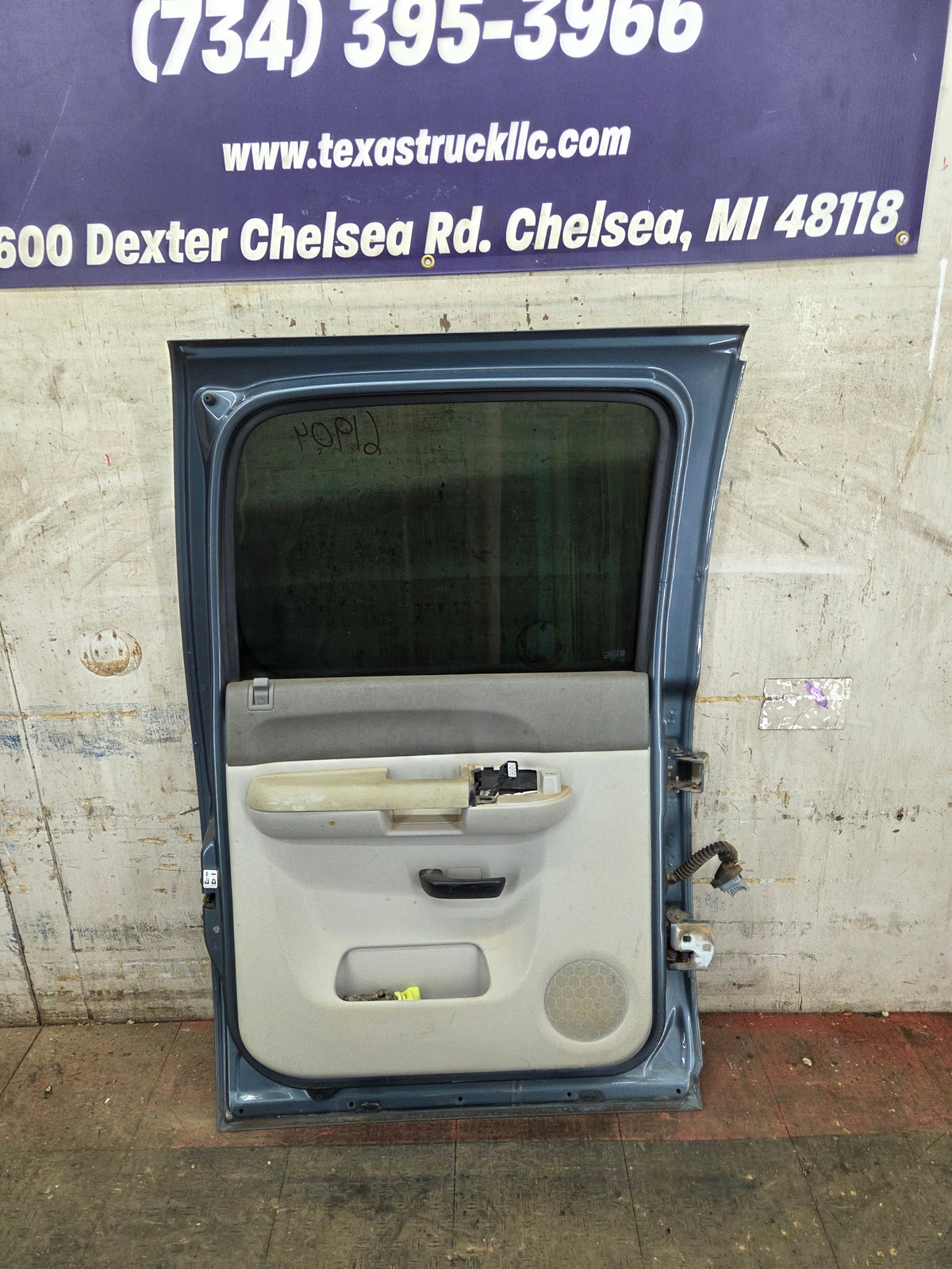 2007-2013 Chevrolet Silverado / GMC Sierra 1500 2500 3500 HD Crew Cab LH Driver Side Rear Door