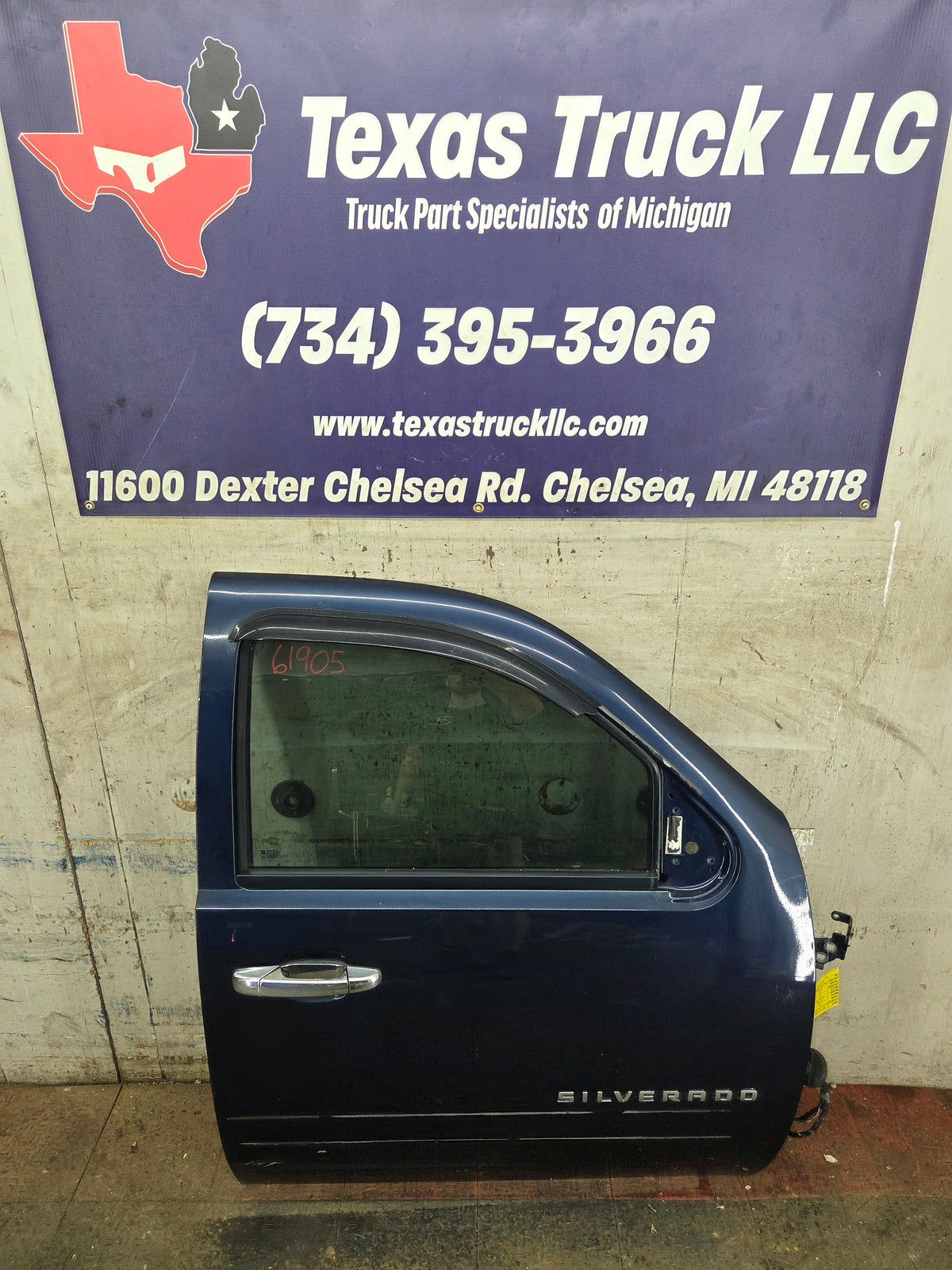 2007-2013 Chevrolet Silverado / GMC Sierra 1500 2500 3500 HD RH Front Passenger Side Door