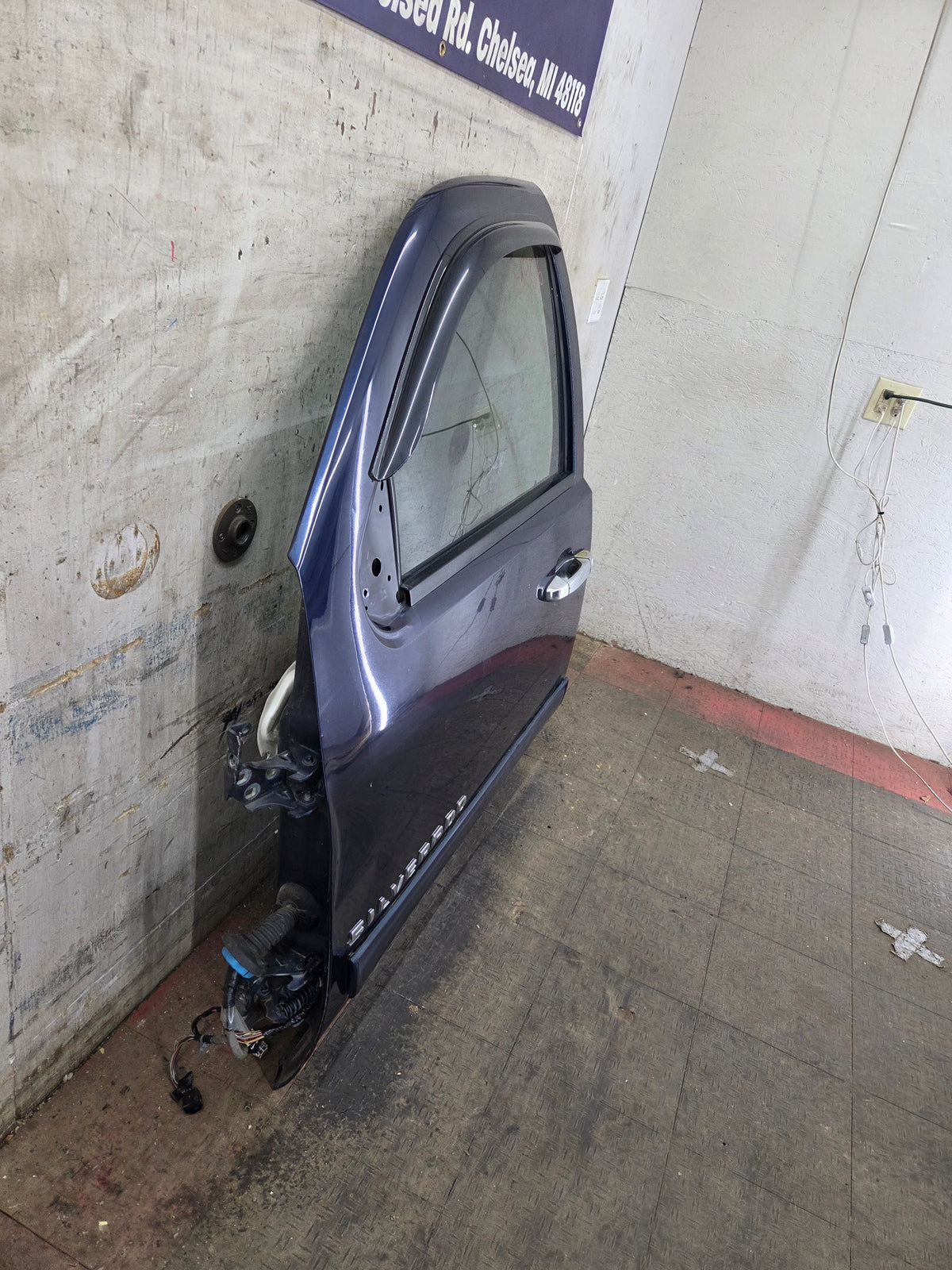 2007-2013 Chevrolet Silverado 1500 2500 3500 HD LH Front Driver Side Door