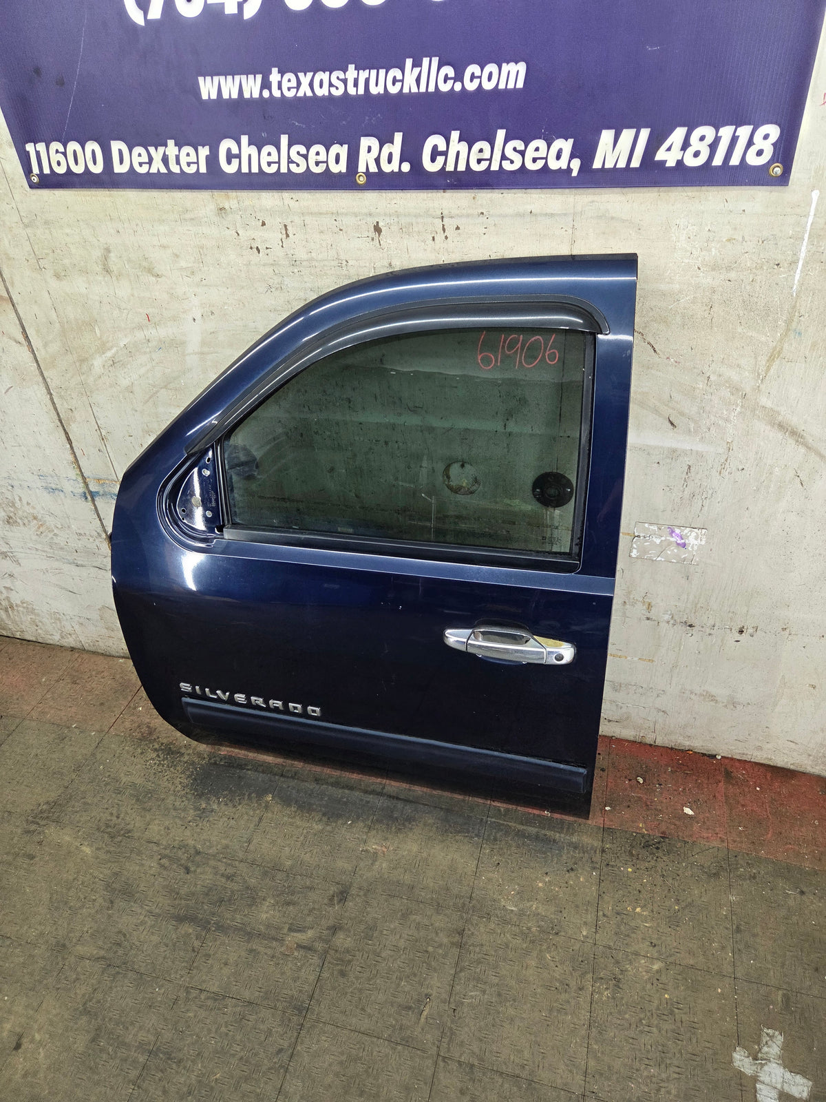 2007-2013 Chevrolet Silverado 1500 2500 3500 HD LH Front Driver Side Door