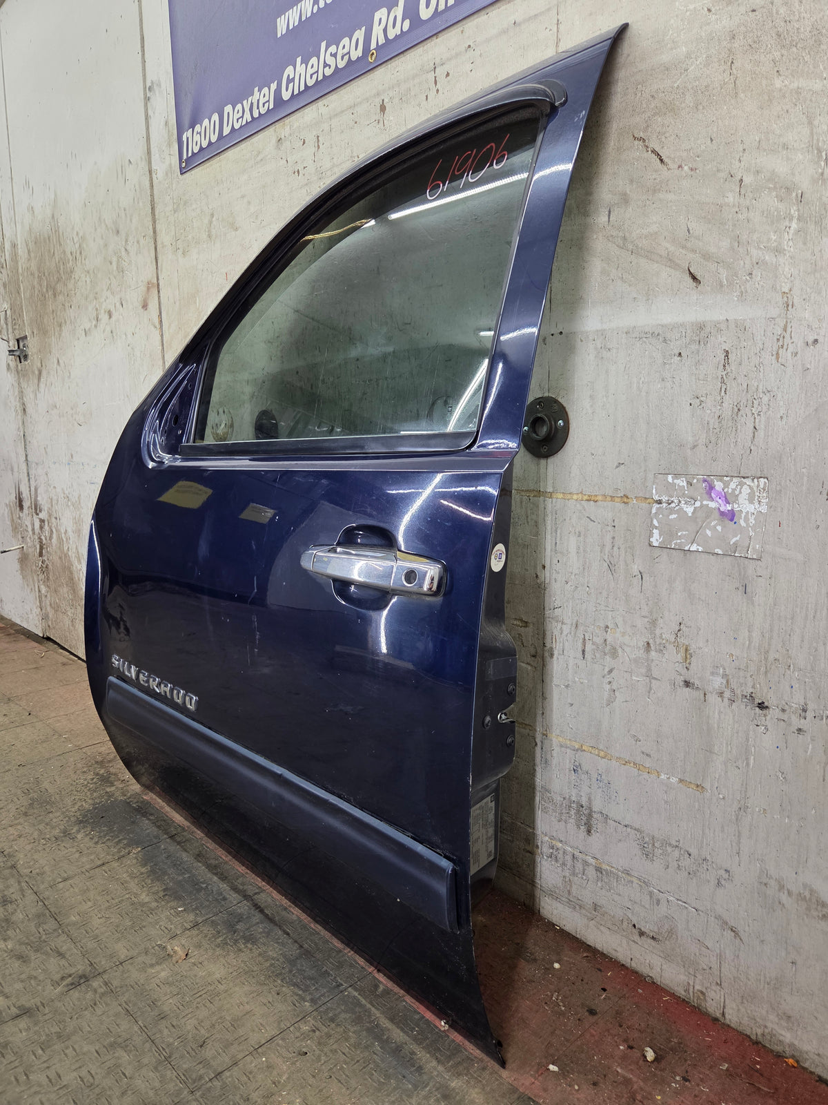 2007-2013 Chevrolet Silverado 1500 2500 3500 HD LH Front Driver Side Door