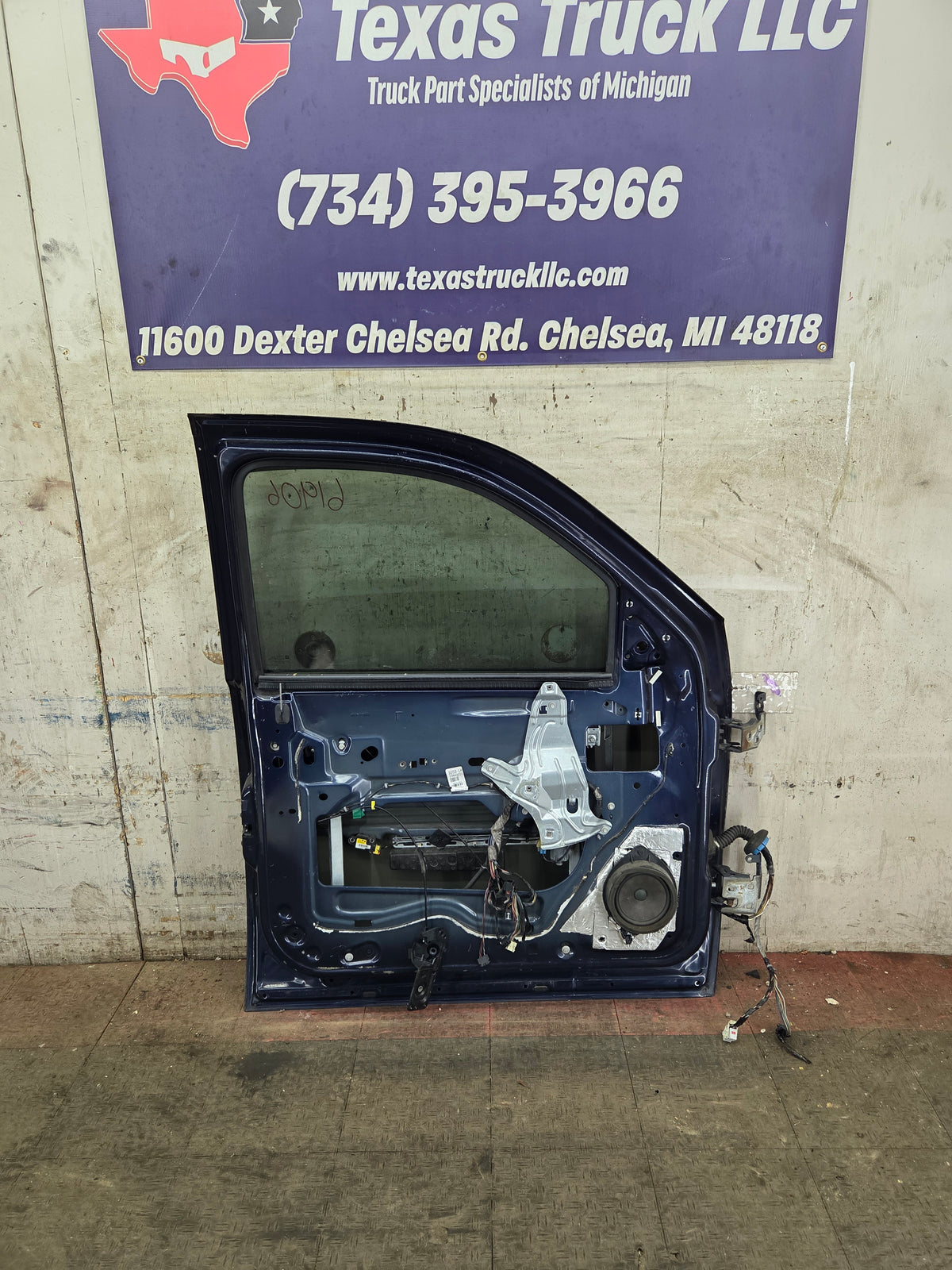 2007-2013 Chevrolet Silverado 1500 2500 3500 HD LH Front Driver Side Door