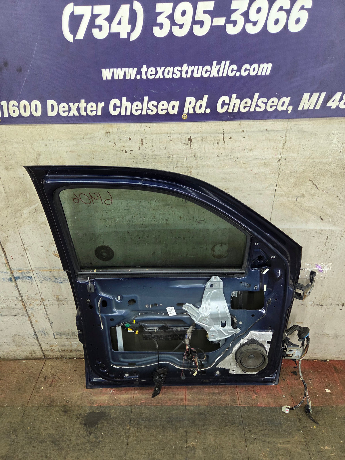 2007-2013 Chevrolet Silverado 1500 2500 3500 HD LH Front Driver Side Door