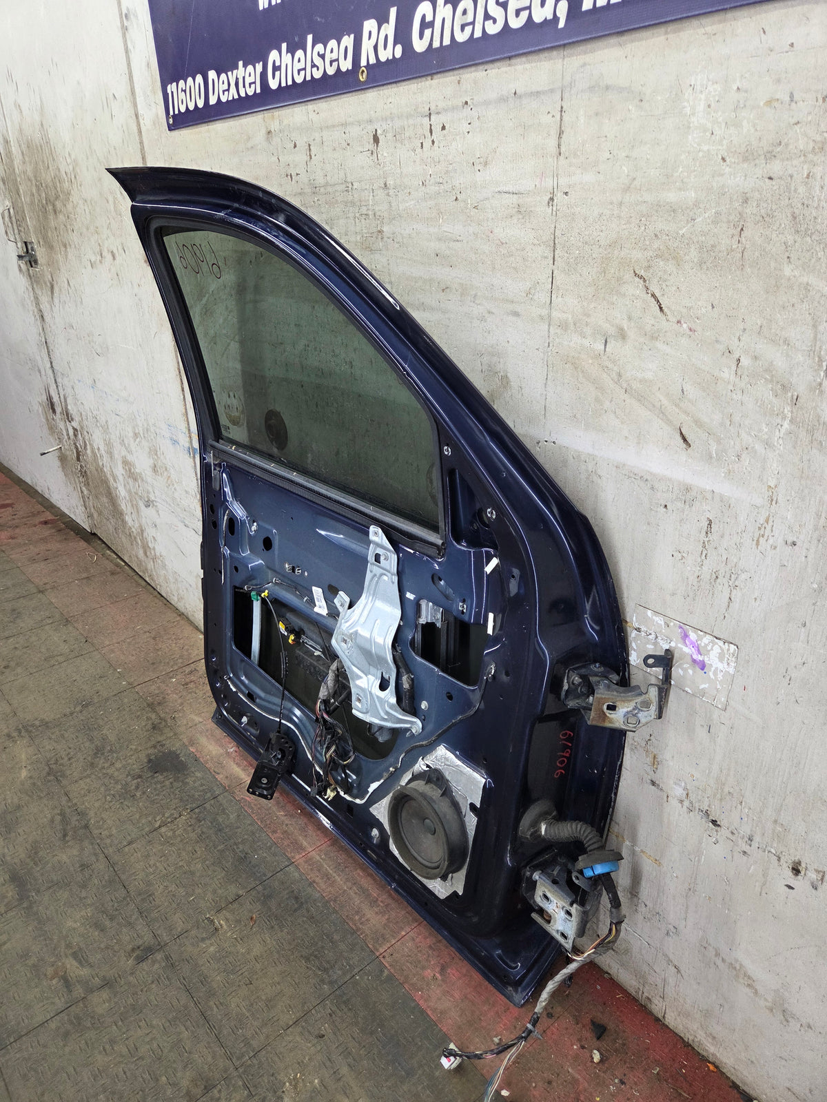 2007-2013 Chevrolet Silverado 1500 2500 3500 HD LH Front Driver Side Door