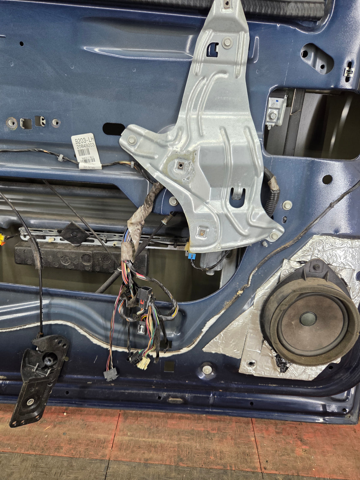 2007-2013 Chevrolet Silverado 1500 2500 3500 HD LH Front Driver Side Door