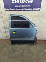 2007-2013 Chevrolet Silverado / GMC Sierra 1500 2500 3500 HD RH Front Passenger Side Door