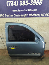 2007-2013 Chevrolet Silverado / GMC Sierra 1500 2500 3500 HD RH Front Passenger Side Door