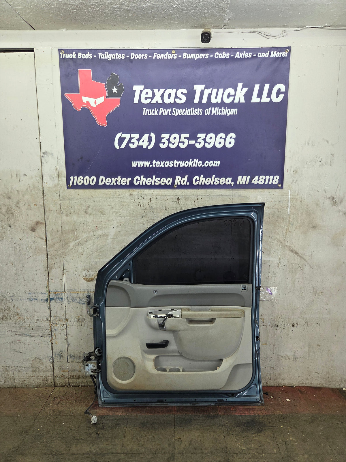 2007-2013 Chevrolet Silverado / GMC Sierra 1500 2500 3500 HD RH Front Passenger Side Door