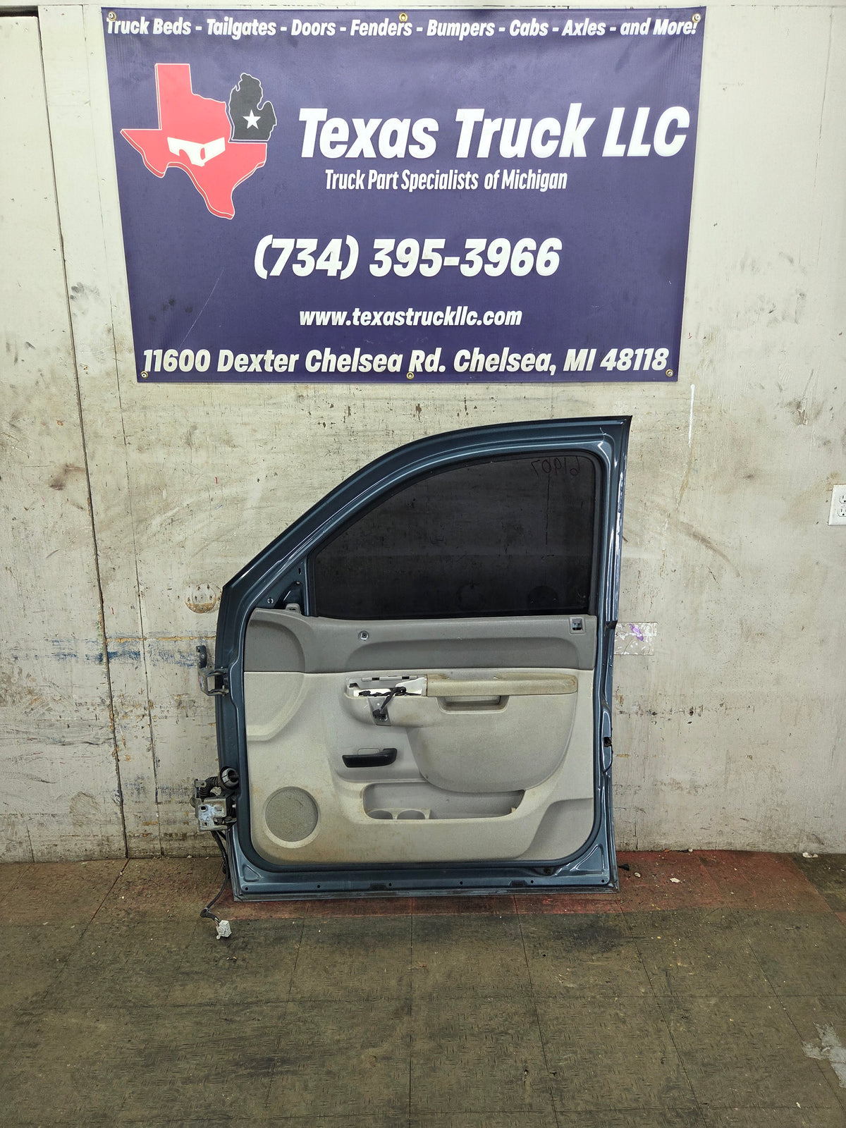 2007-2013 Chevrolet Silverado / GMC Sierra 1500 2500 3500 HD RH Front Passenger Side Door