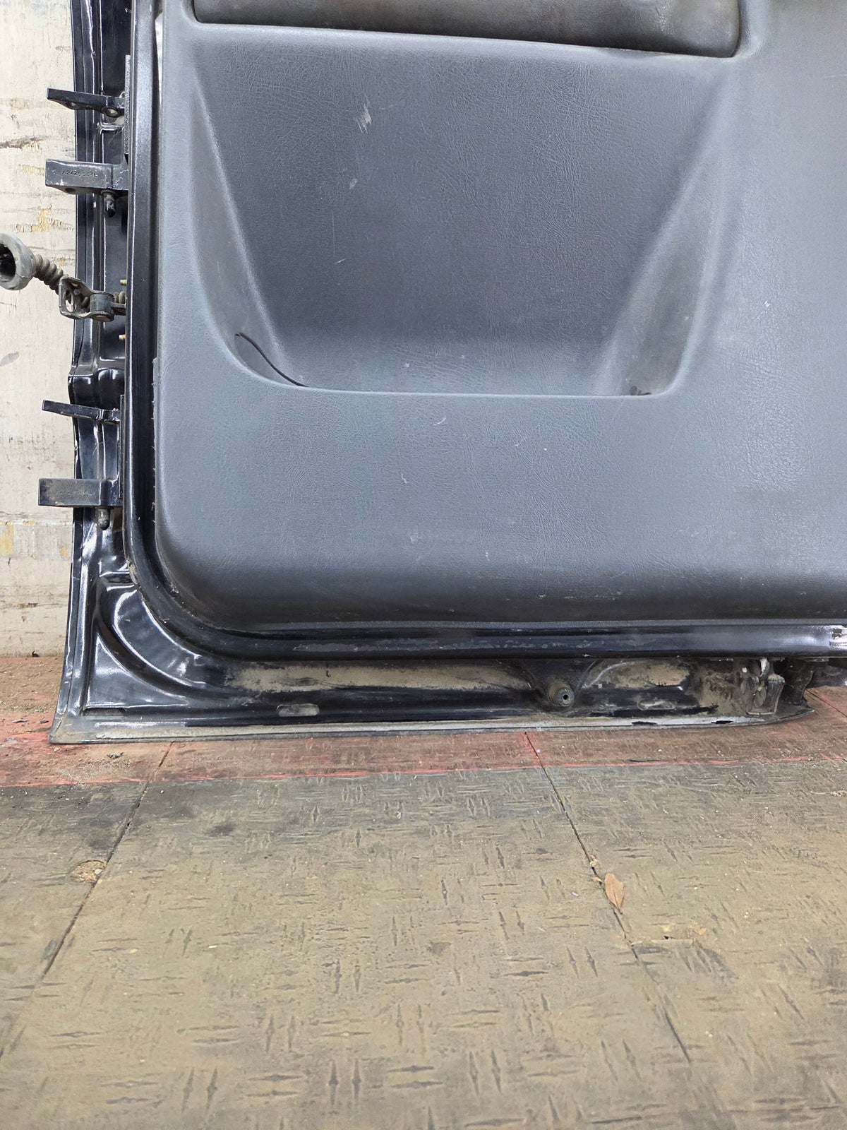 1999-2006 Chevrolet Silverado / GMC Sierra 1500 2500 3500 HD Rear Driver Side Extended Cab Rear Door