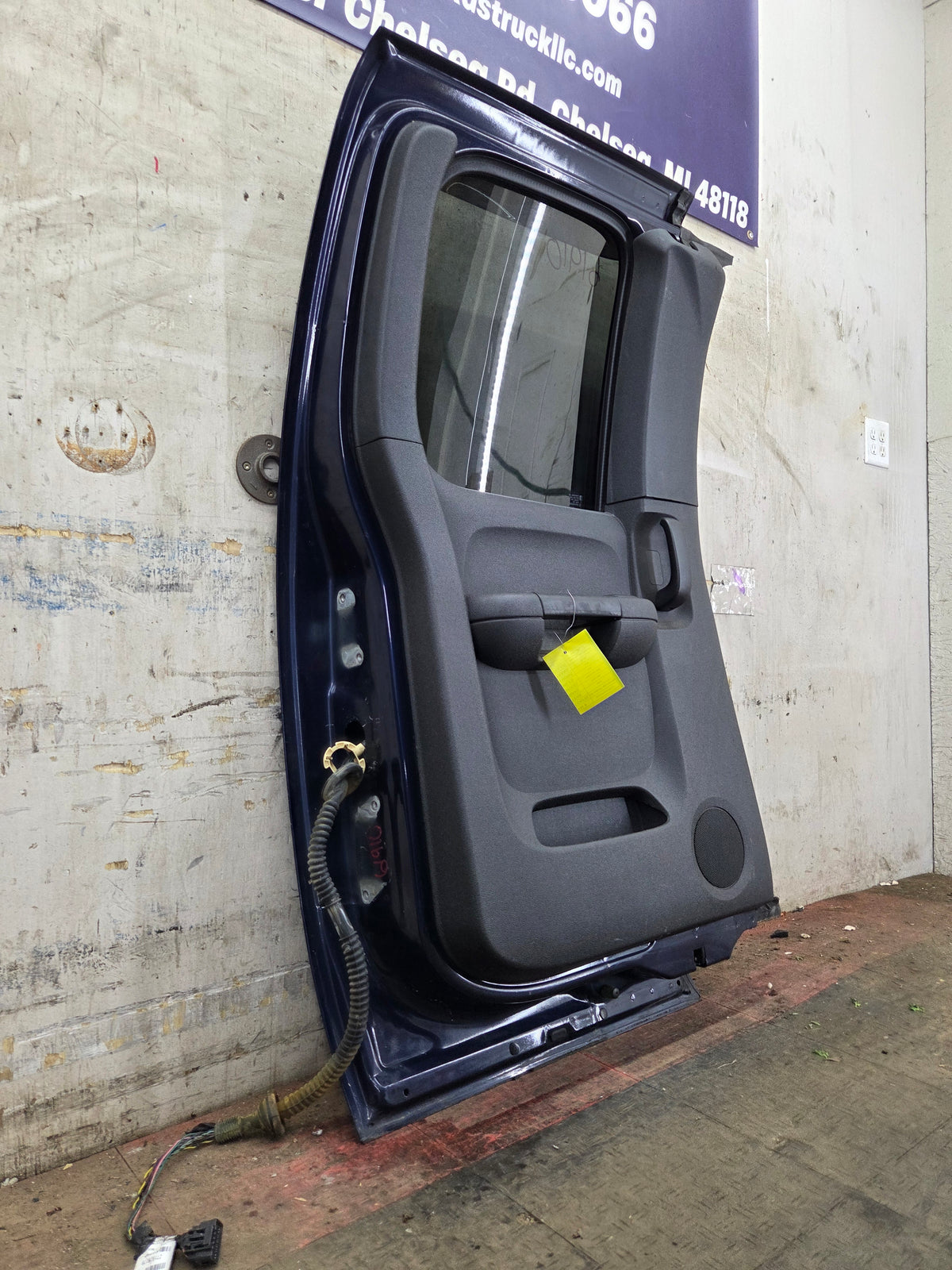 2007-2013 Chevrolet Silverado 1500 2500 3500 HD Driver Side Extended Cab LH Rear Door