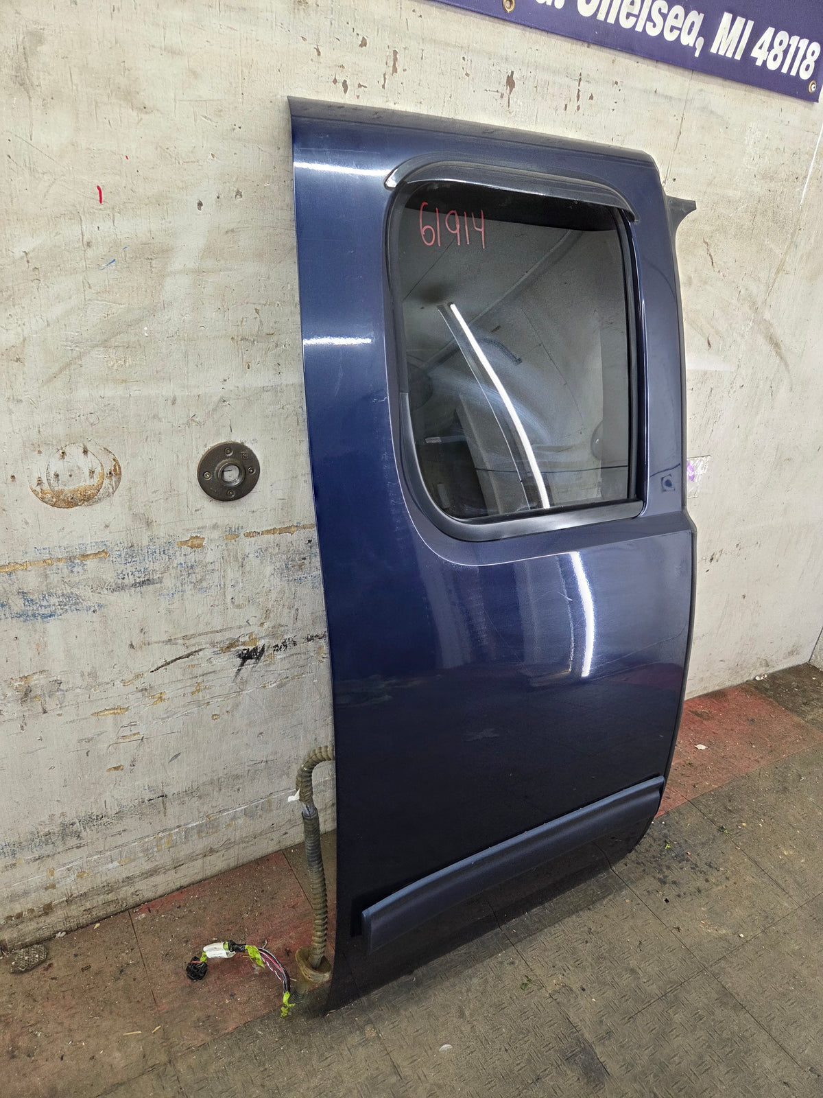 2007-2013 Chevrolet Silverado / GMC Sierra 1500 2500 3500 HD Passenger side Extended Cab RH Rear Door