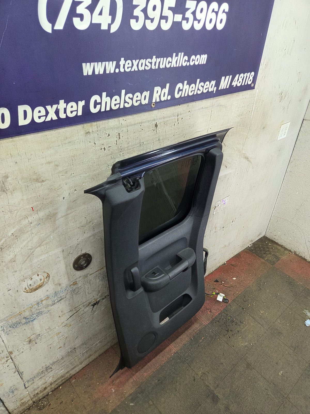 2007-2013 Chevrolet Silverado / GMC Sierra 1500 2500 3500 HD Passenger side Extended Cab RH Rear Door