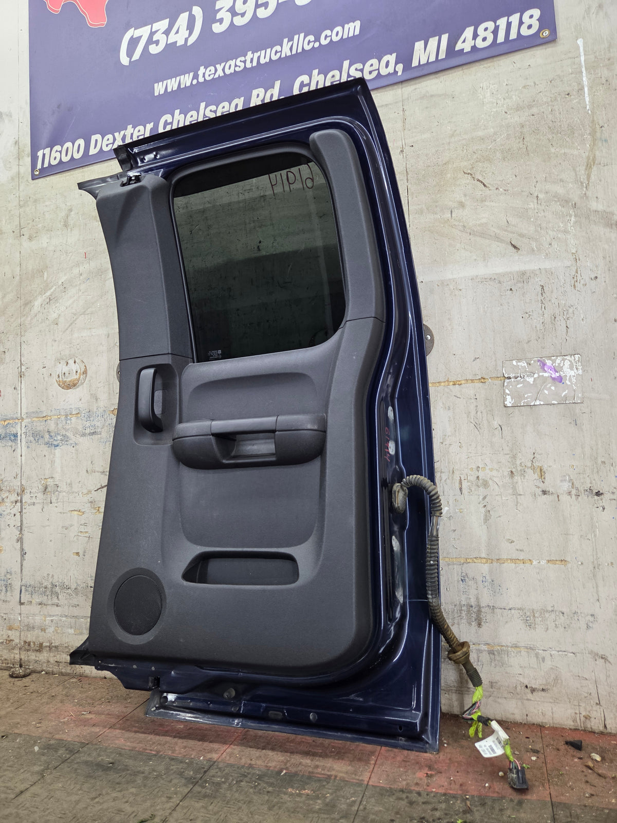 2007-2013 Chevrolet Silverado / GMC Sierra 1500 2500 3500 HD Passenger side Extended Cab RH Rear Door