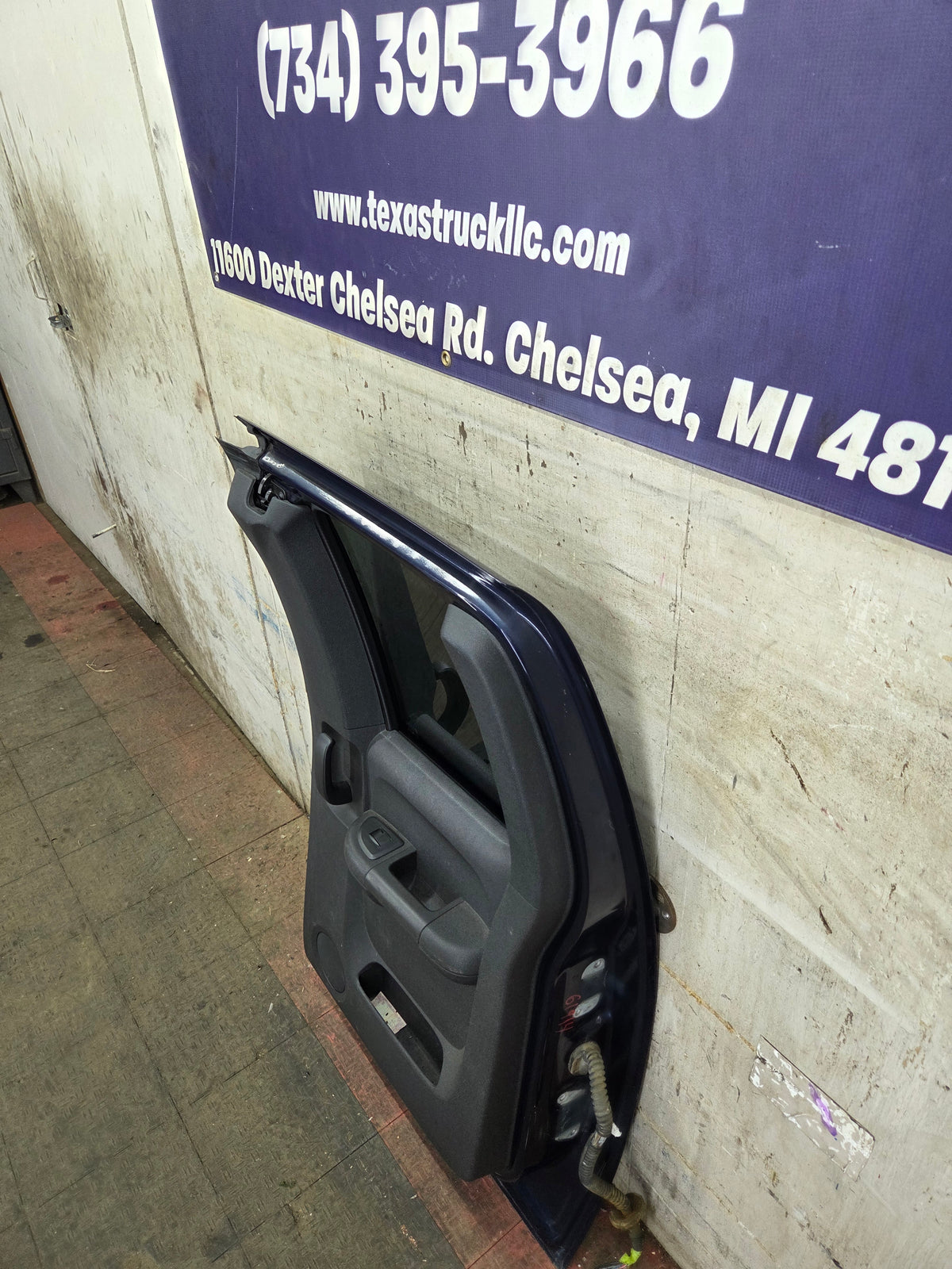 2007-2013 Chevrolet Silverado / GMC Sierra 1500 2500 3500 HD Passenger side Extended Cab RH Rear Door