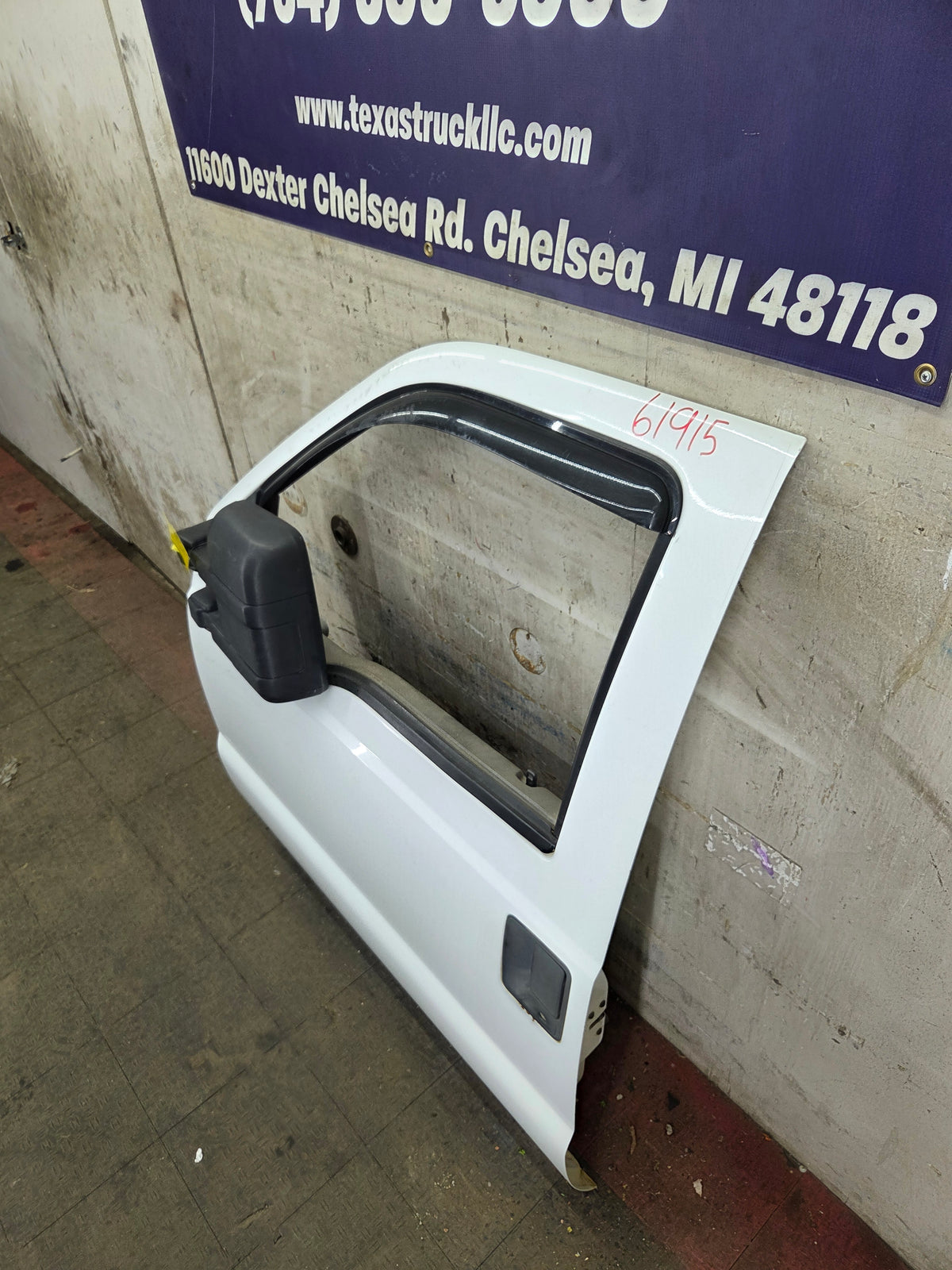 2012-2016 Ford Super Duty LH Driver Side Front Door F250 F350 F450 F550