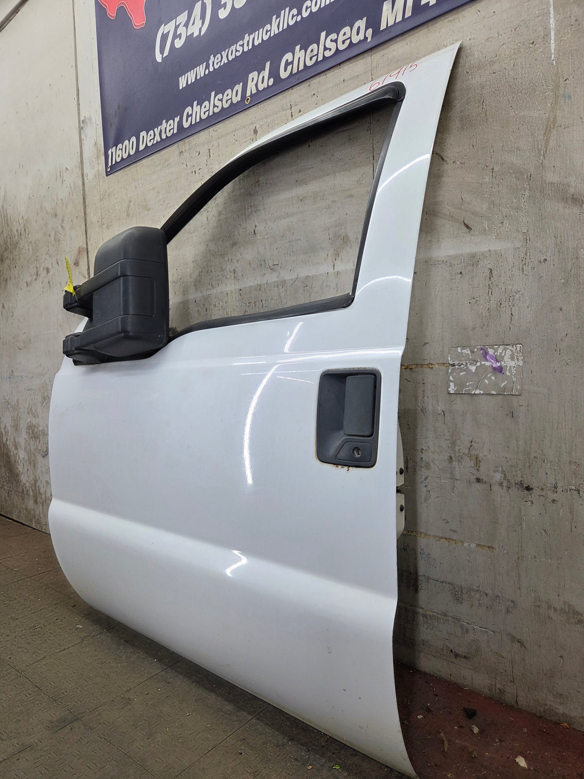 2012-2016 Ford Super Duty LH Driver Side Front Door F250 F350 F450 F550