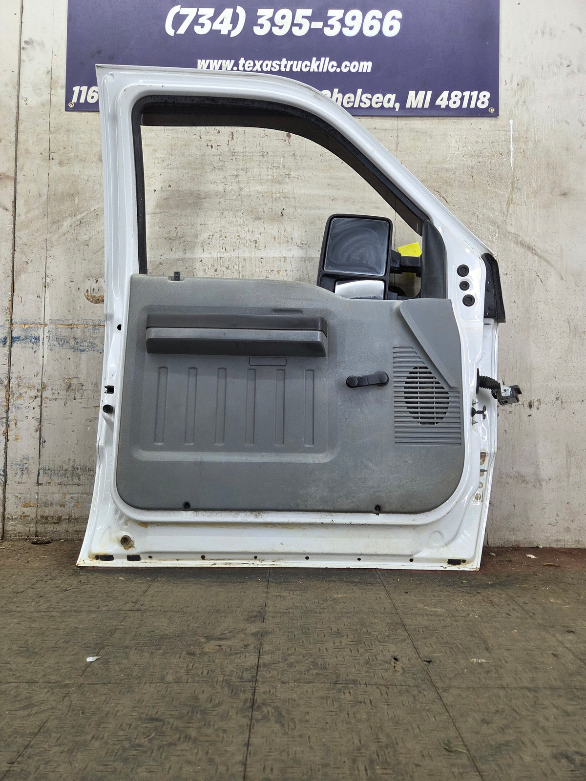 2012-2016 Ford Super Duty LH Driver Side Front Door F250 F350 F450 F550