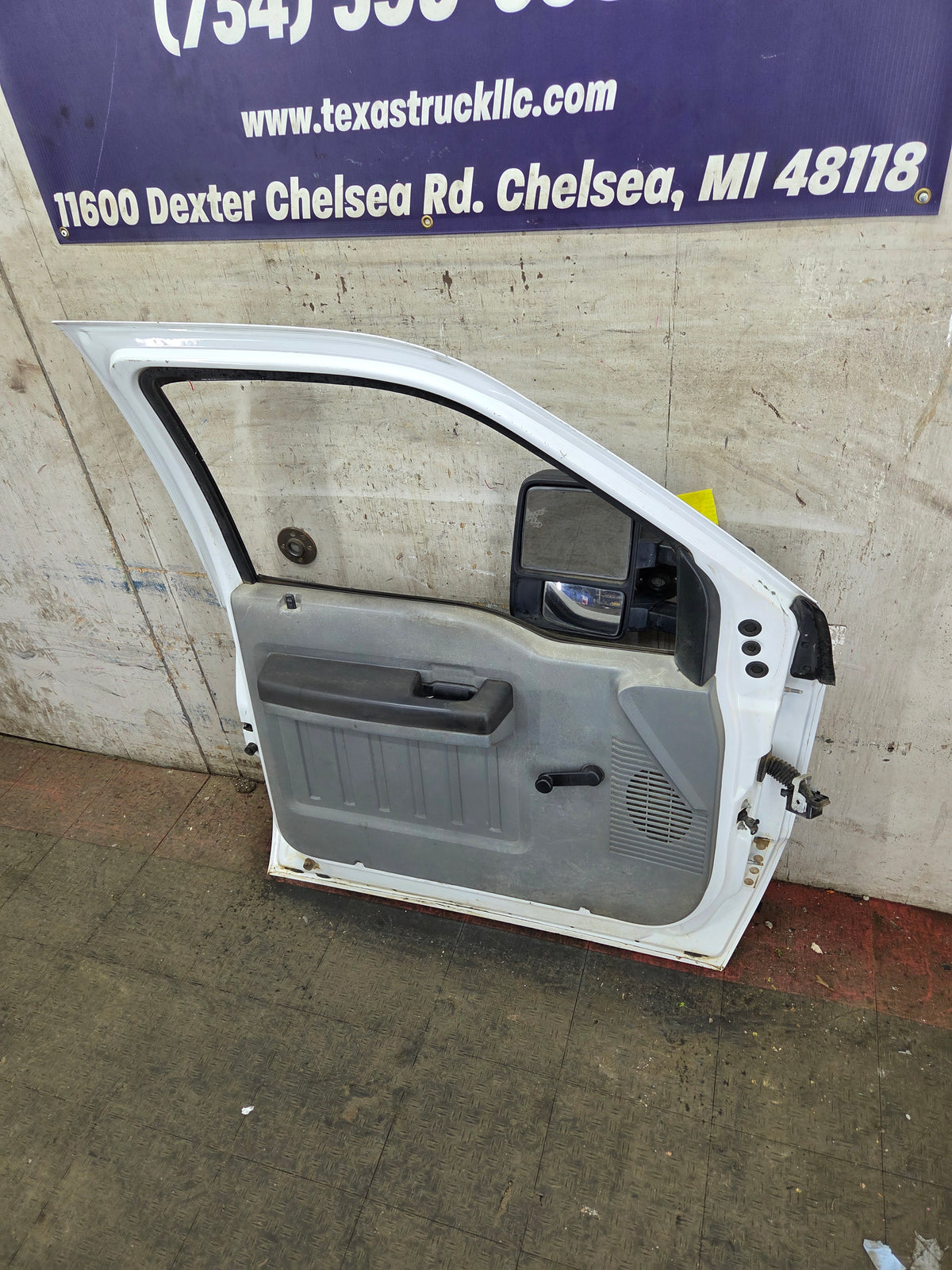 2012-2016 Ford Super Duty LH Driver Side Front Door F250 F350 F450 F550