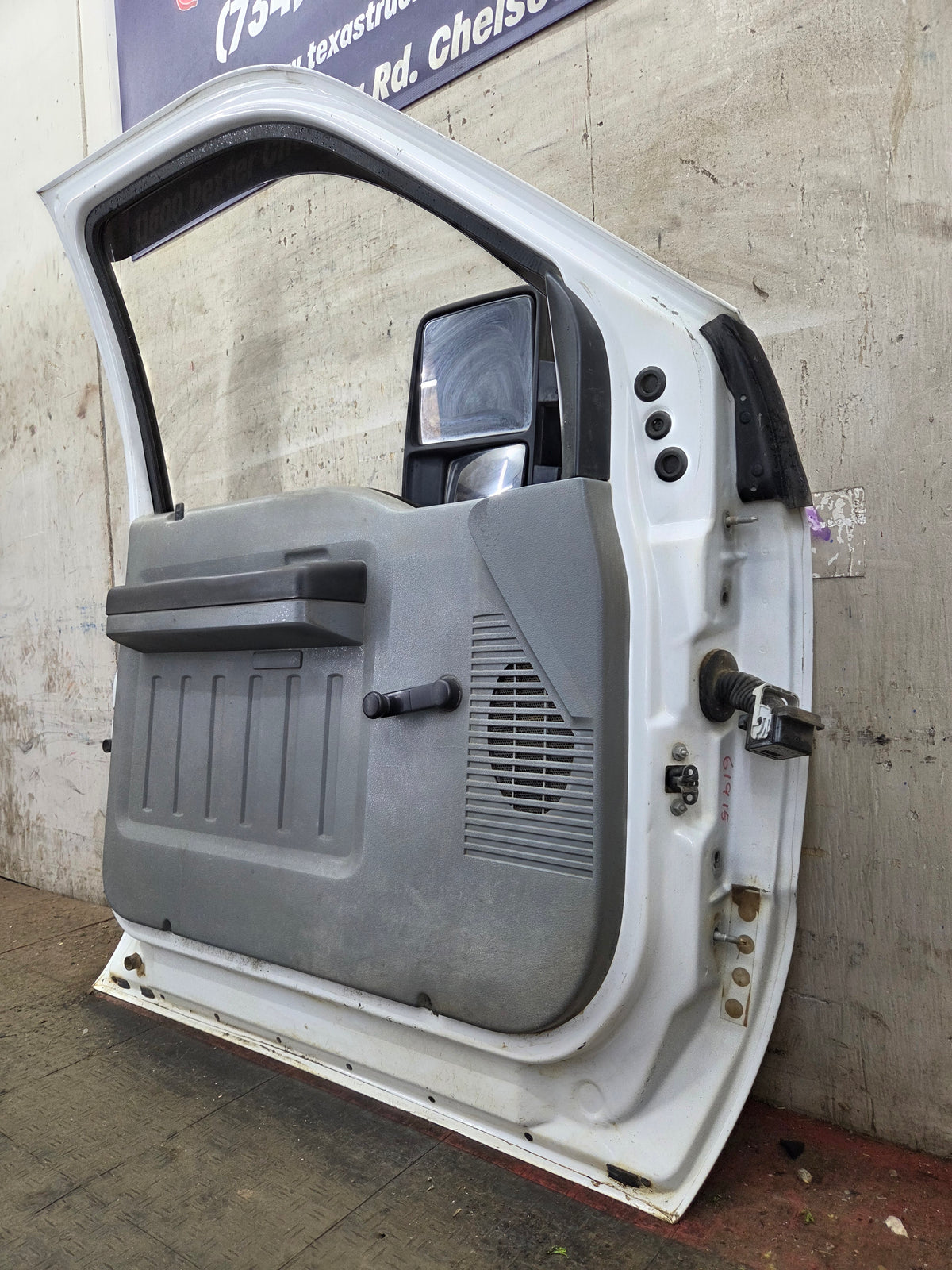 2012-2016 Ford Super Duty LH Driver Side Front Door F250 F350 F450 F550