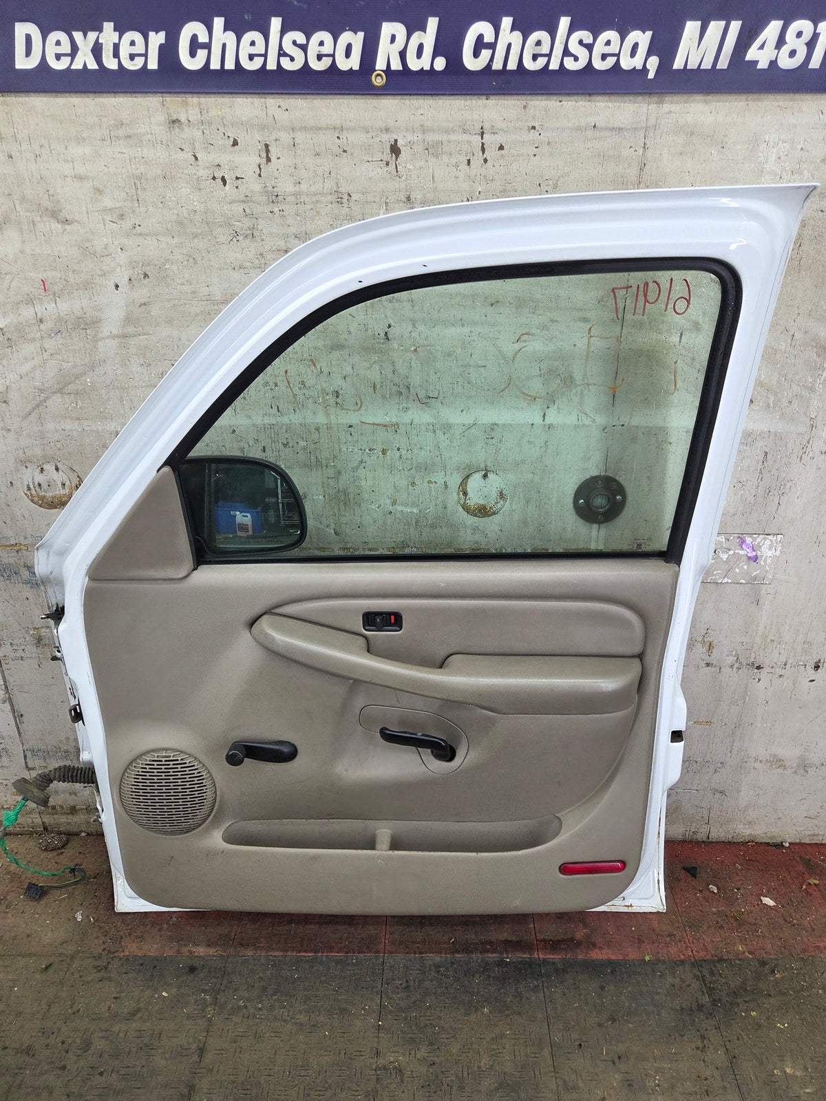 1999-2006 Chevrolet Silverado / GMC Sierra 1500 2500 3500 HD Front Passenger side Door RH