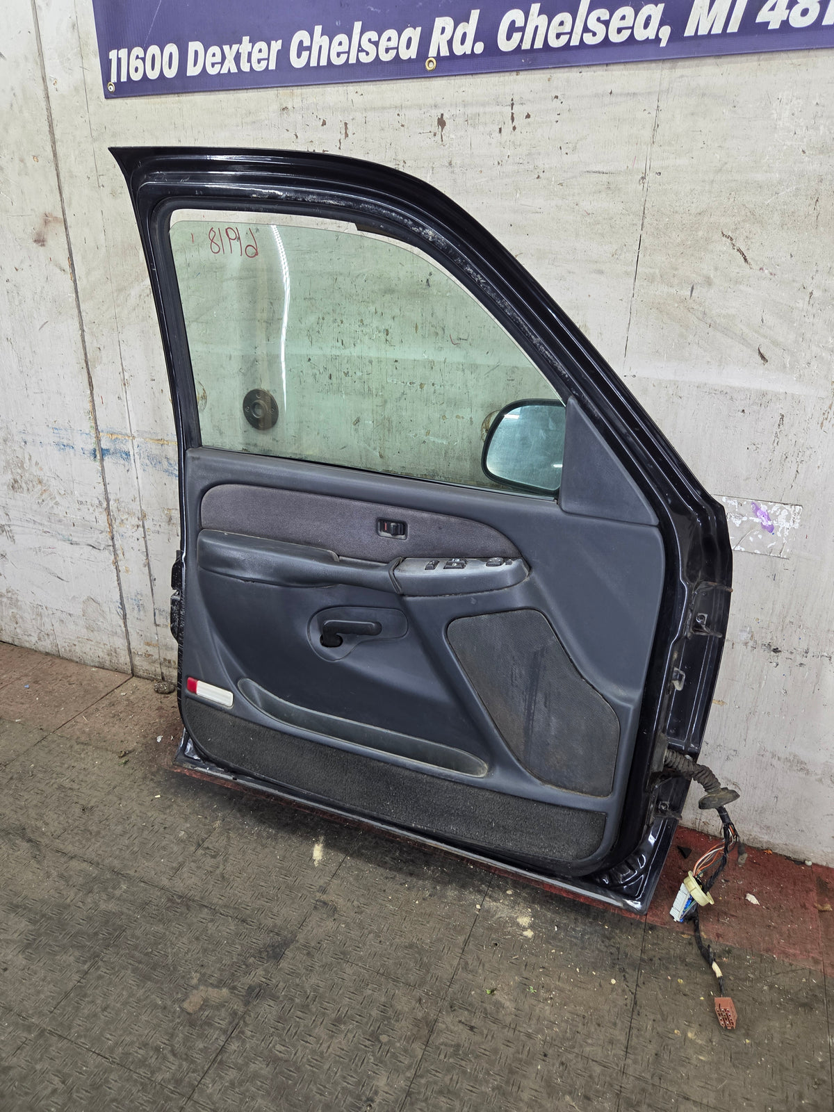 1999-2006 Chevrolet Silverado / GMC Sierra 1500 2500 3500 HD Front Driver Side Door LH