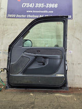 1999-2006 Chevrolet Silverado / GMC Sierra 1500 2500 3500 HD Front Passenger side Door RH