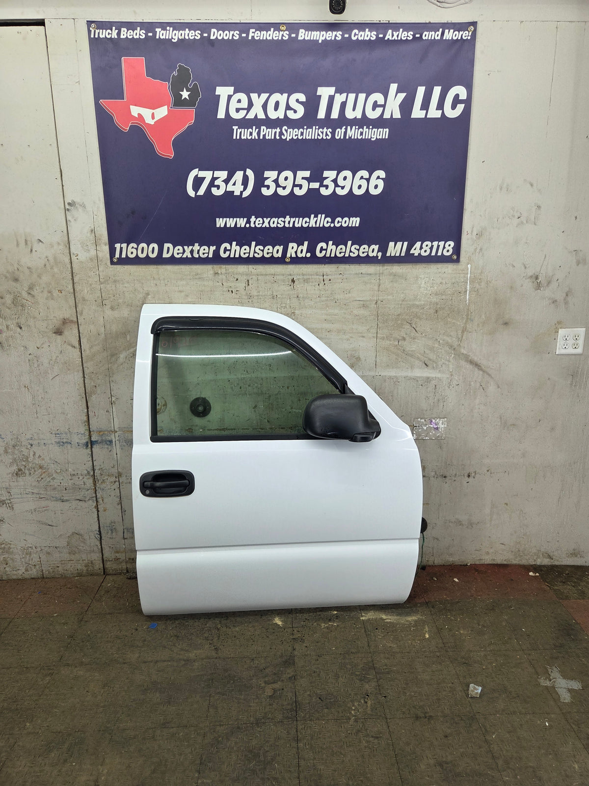 1999-2006 Chevrolet Silverado / GMC Sierra 1500 2500 3500 HD Front Passenger side Door RH