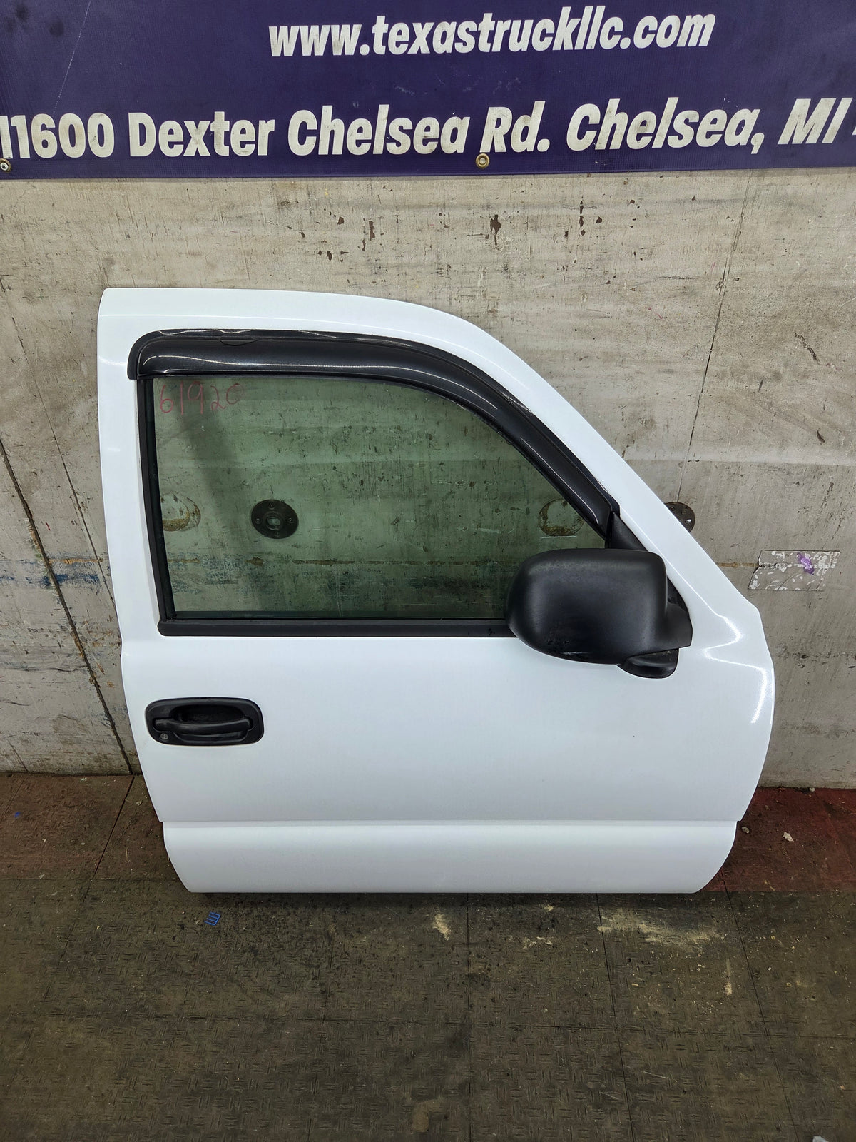 1999-2006 Chevrolet Silverado / GMC Sierra 1500 2500 3500 HD Front Passenger side Door RH