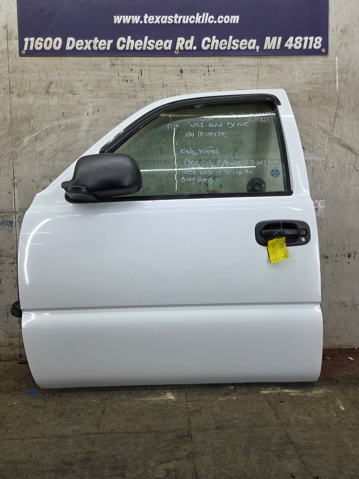 1999-2006 Chevrolet Silverado / GMC Sierra 1500 2500 3500 HD Front Driver Side Door LH