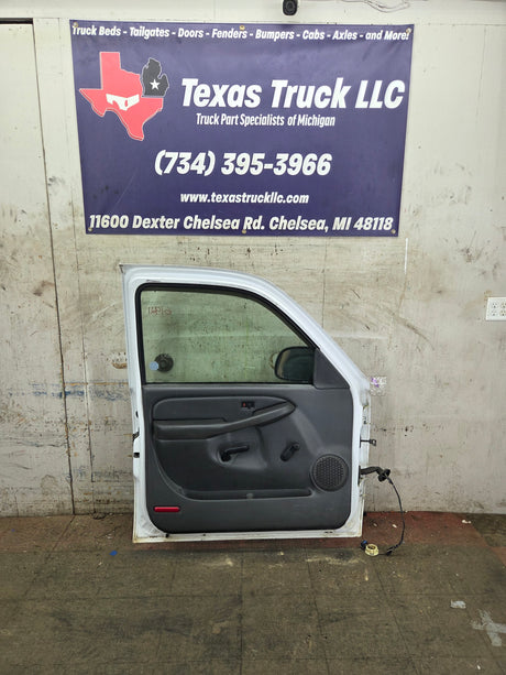 1999-2006 Chevrolet Silverado / GMC Sierra 1500 2500 3500 HD Front Driver Side Door LH