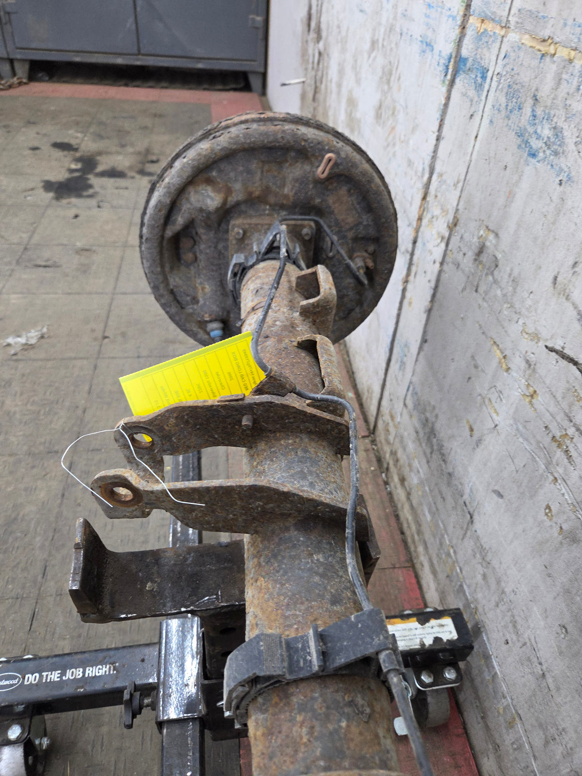 1999-2006 Chevrolet Silverado GMC Sierra 1500 3.23 Rear Axle