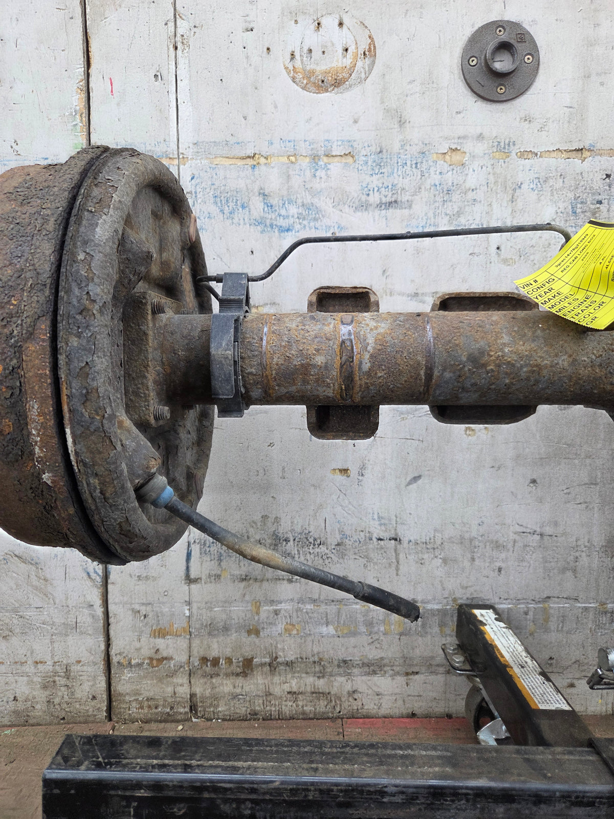 1999-2006 Chevrolet Silverado GMC Sierra 1500 3.23 Rear Axle