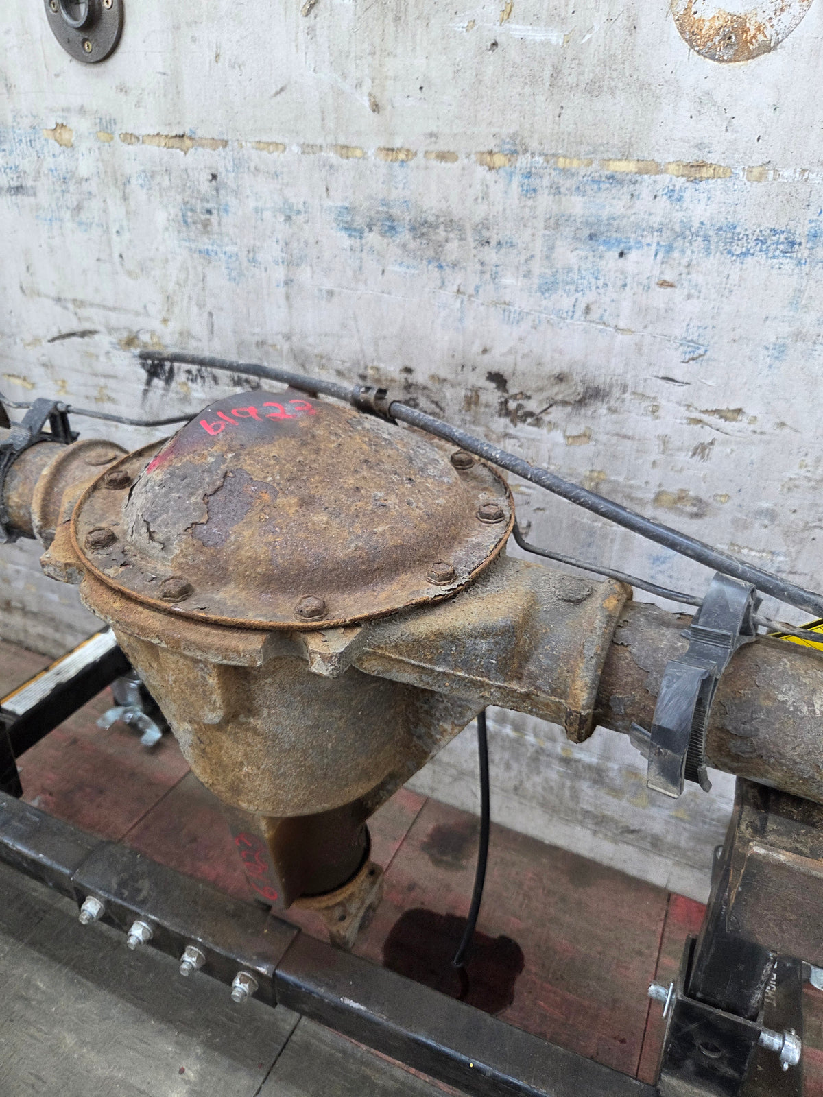 1999-2006 Chevrolet Silverado GMC Sierra 1500 3.23 Rear Axle