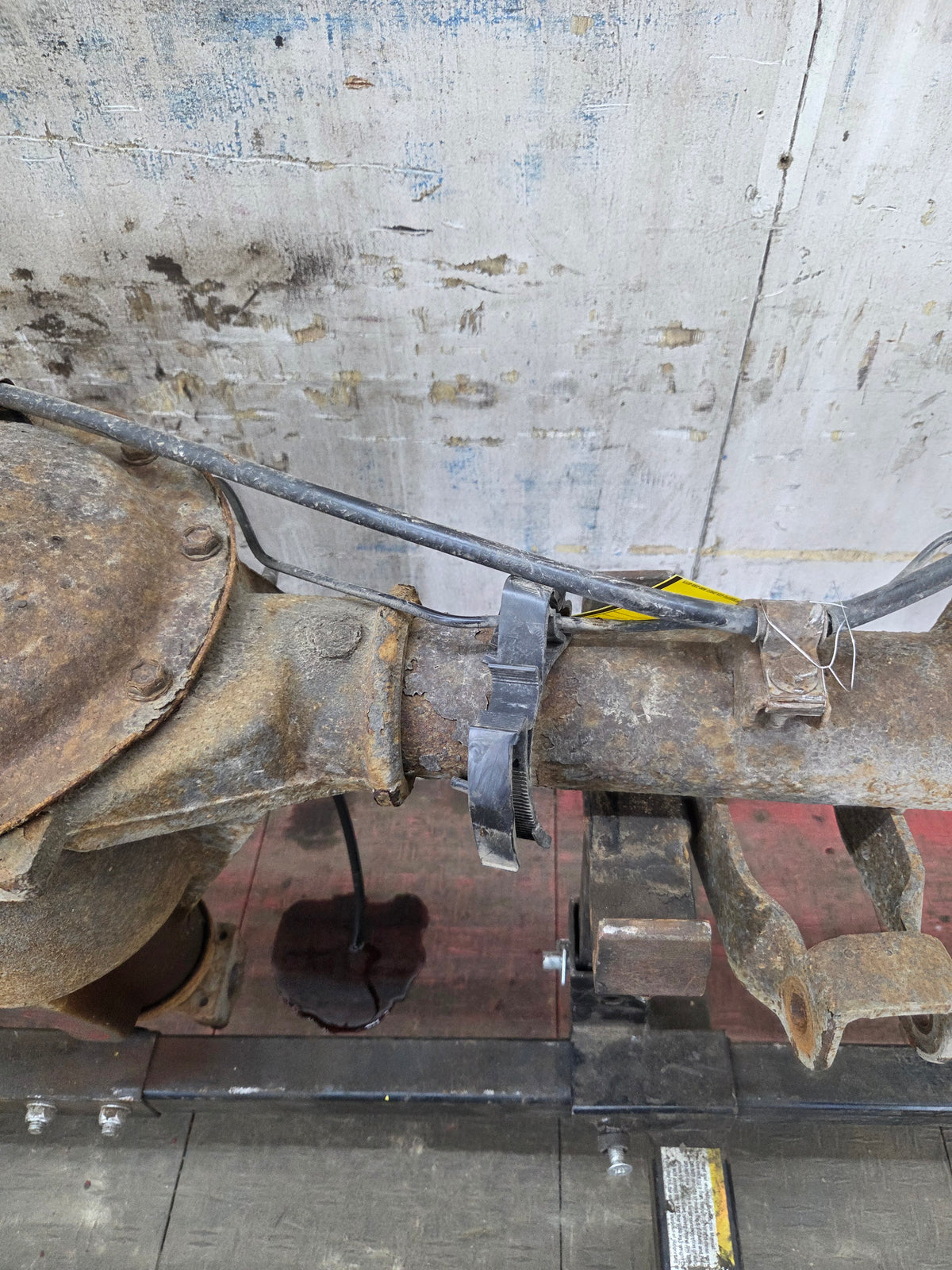 1999-2006 Chevrolet Silverado GMC Sierra 1500 3.23 Rear Axle