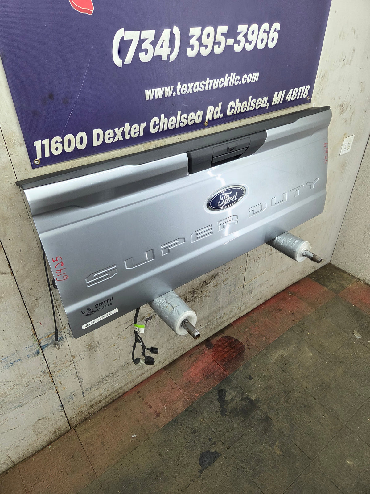 2023-2025 Ford F250 F350 F450 F550 Super Duty Tailgate