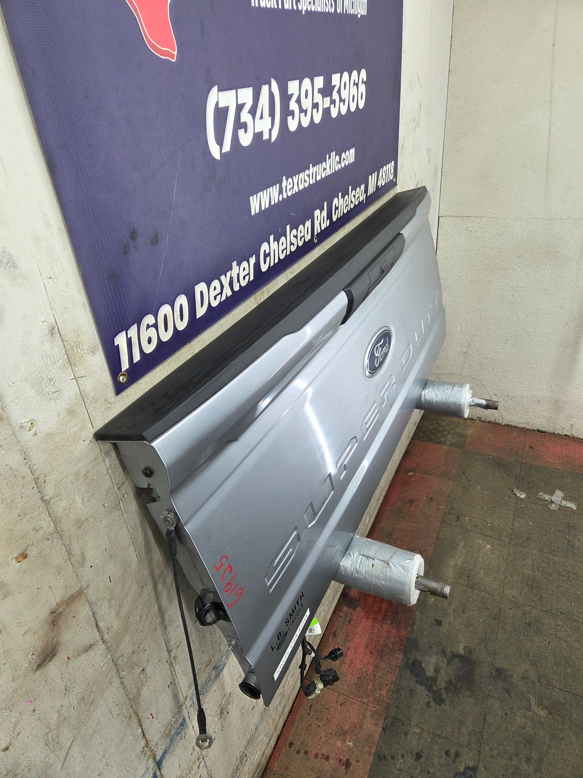 2023-2025 Ford F250 F350 F450 F550 Super Duty Tailgate