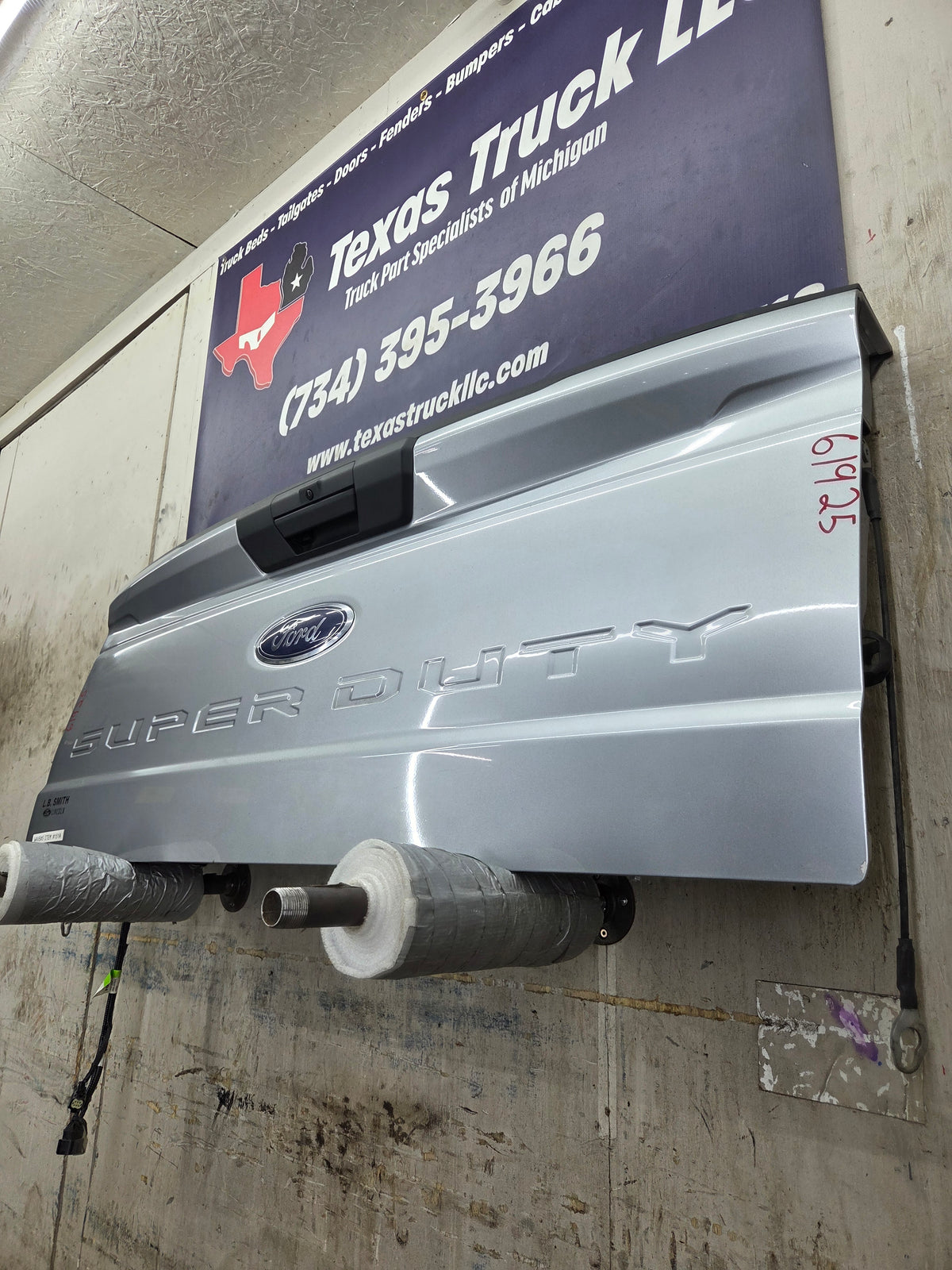 2023-2025 Ford F250 F350 F450 F550 Super Duty Tailgate