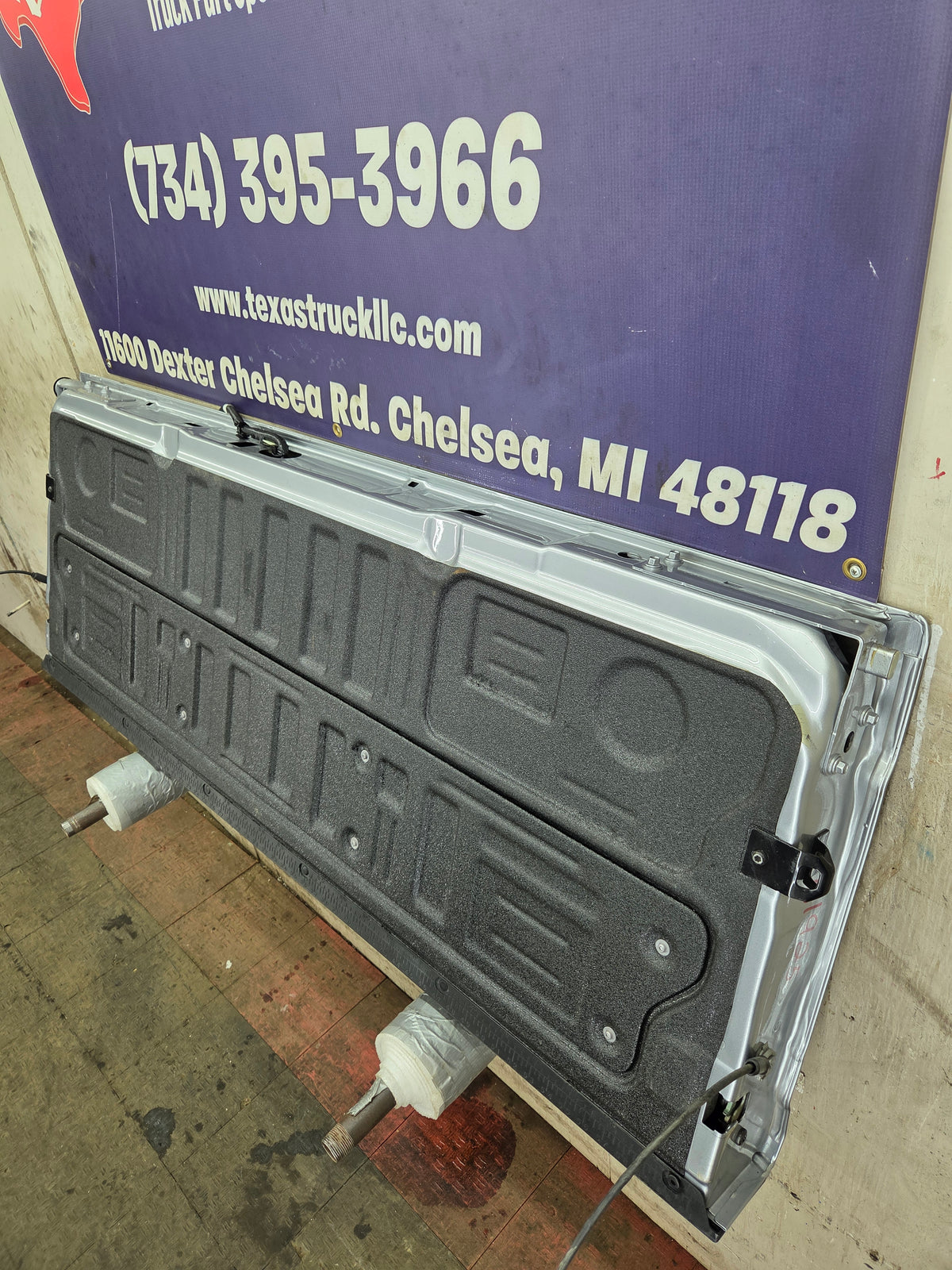 2023-2025 Ford F250 F350 F450 F550 Super Duty Tailgate
