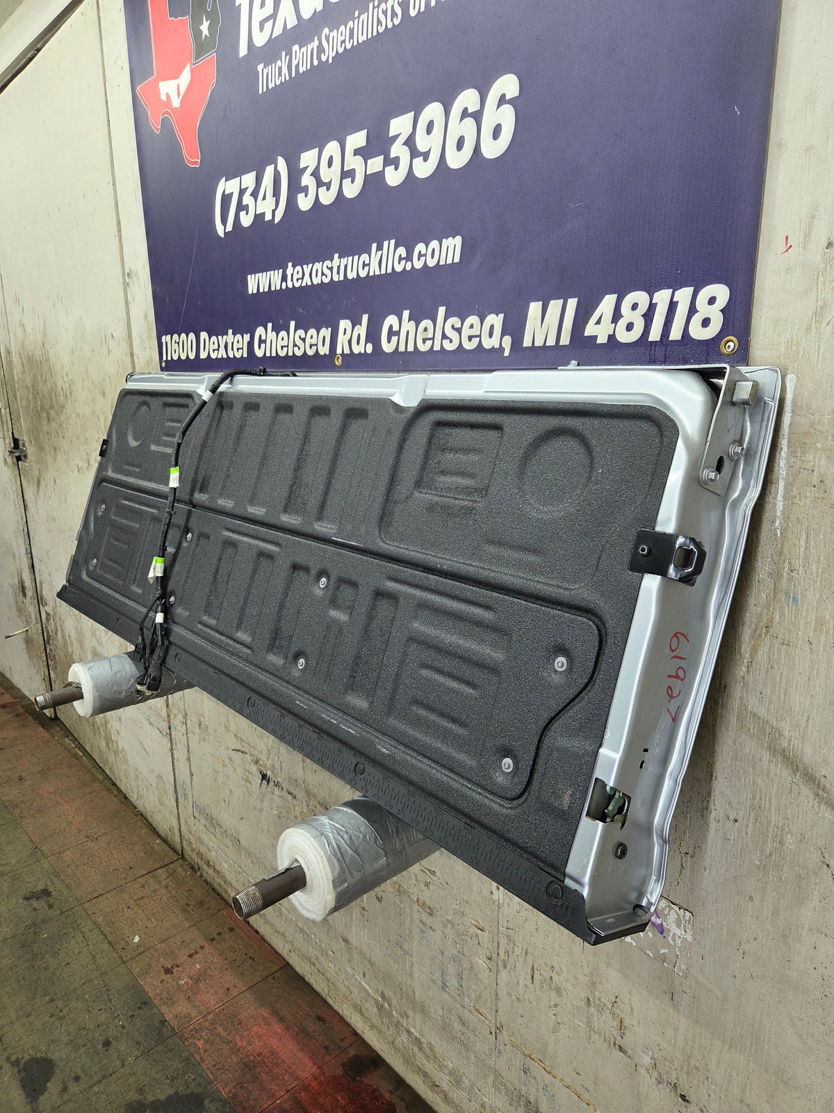 2023-2025 Ford F250 F350 F450 F550 Super Duty Tailgate