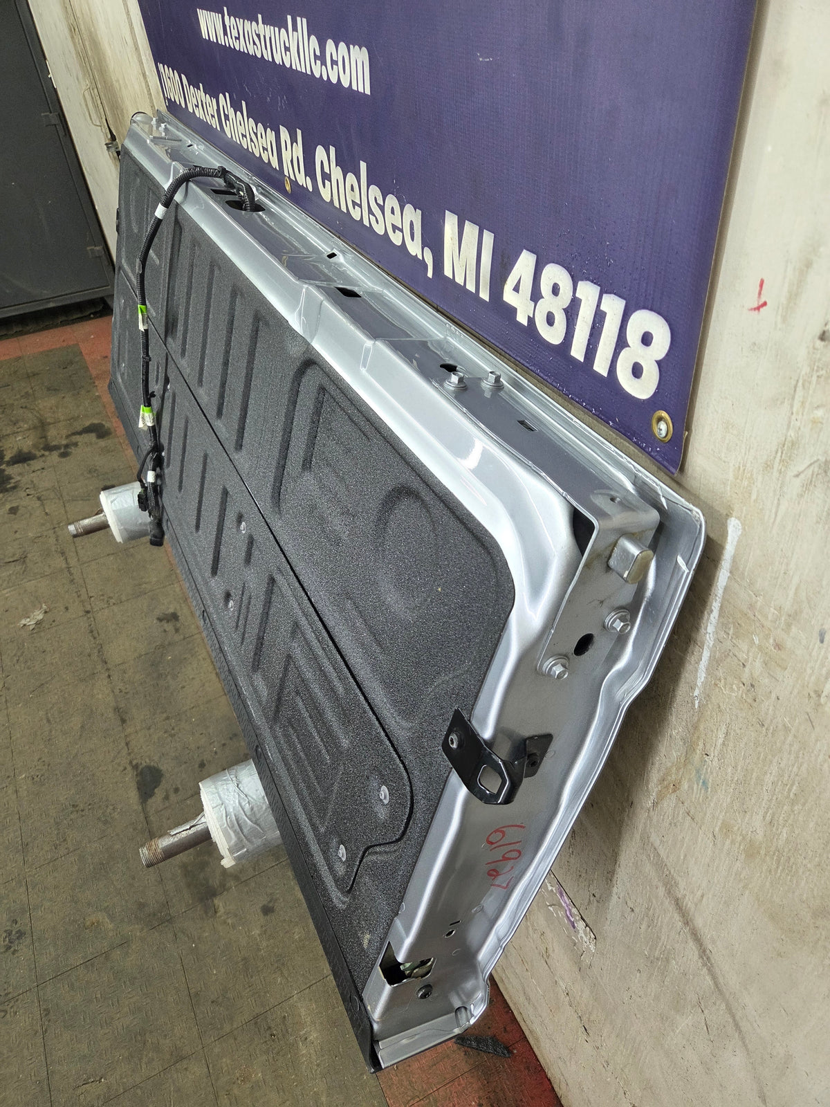 2023-2025 Ford F250 F350 F450 F550 Super Duty Tailgate