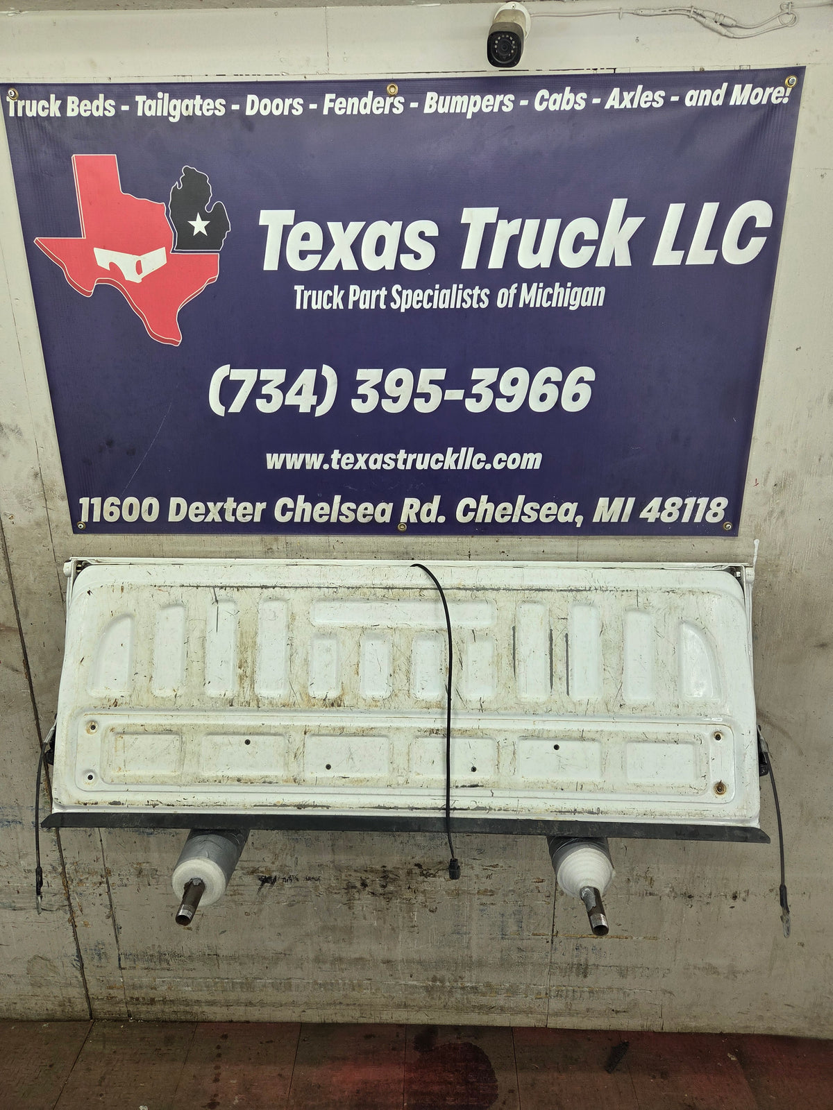 2014-2019 Chevrolet Silverado / GMC Sierra 1500 2500 3500 HD Tailgate