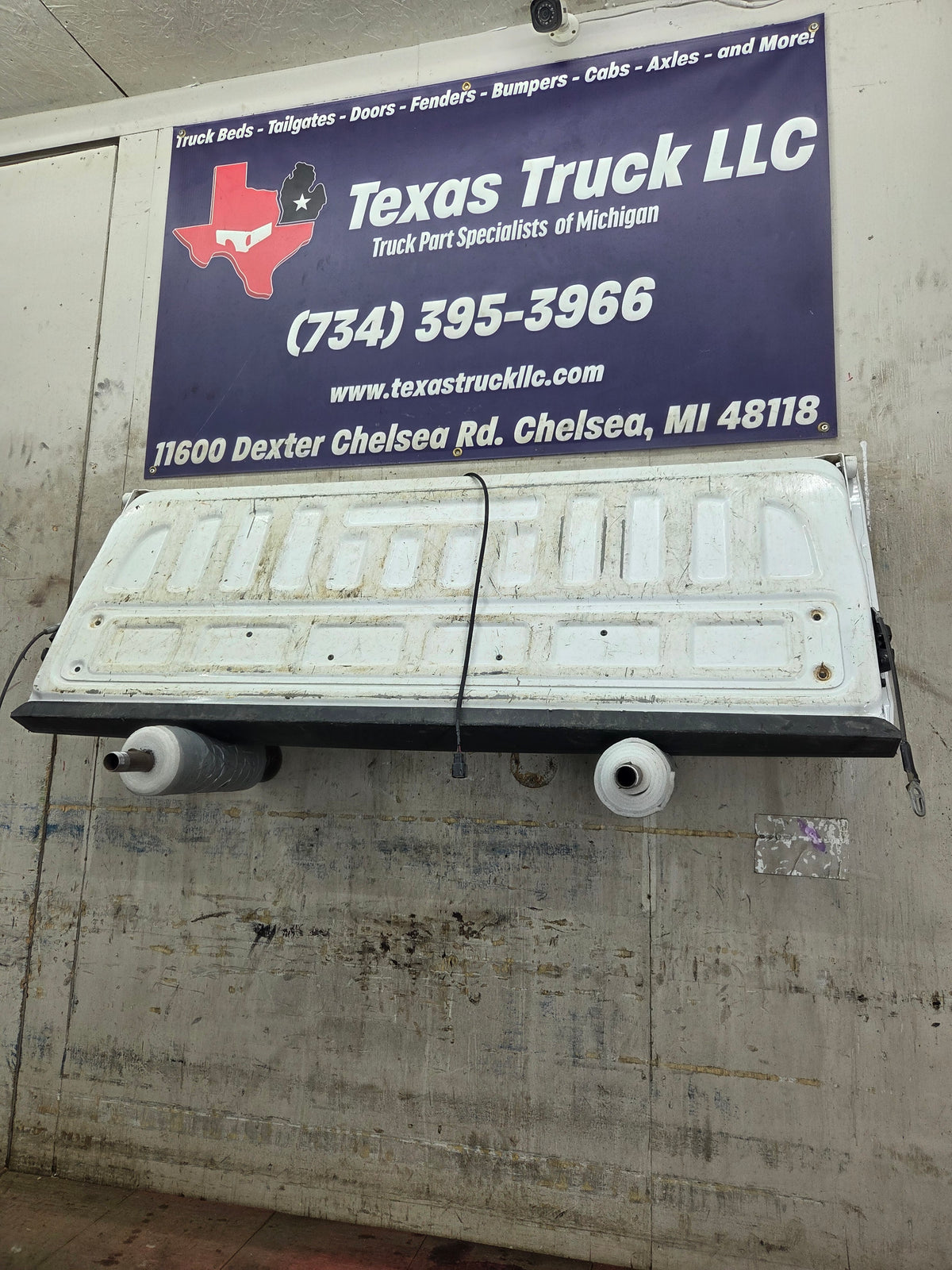2014-2019 Chevrolet Silverado / GMC Sierra 1500 2500 3500 HD Tailgate
